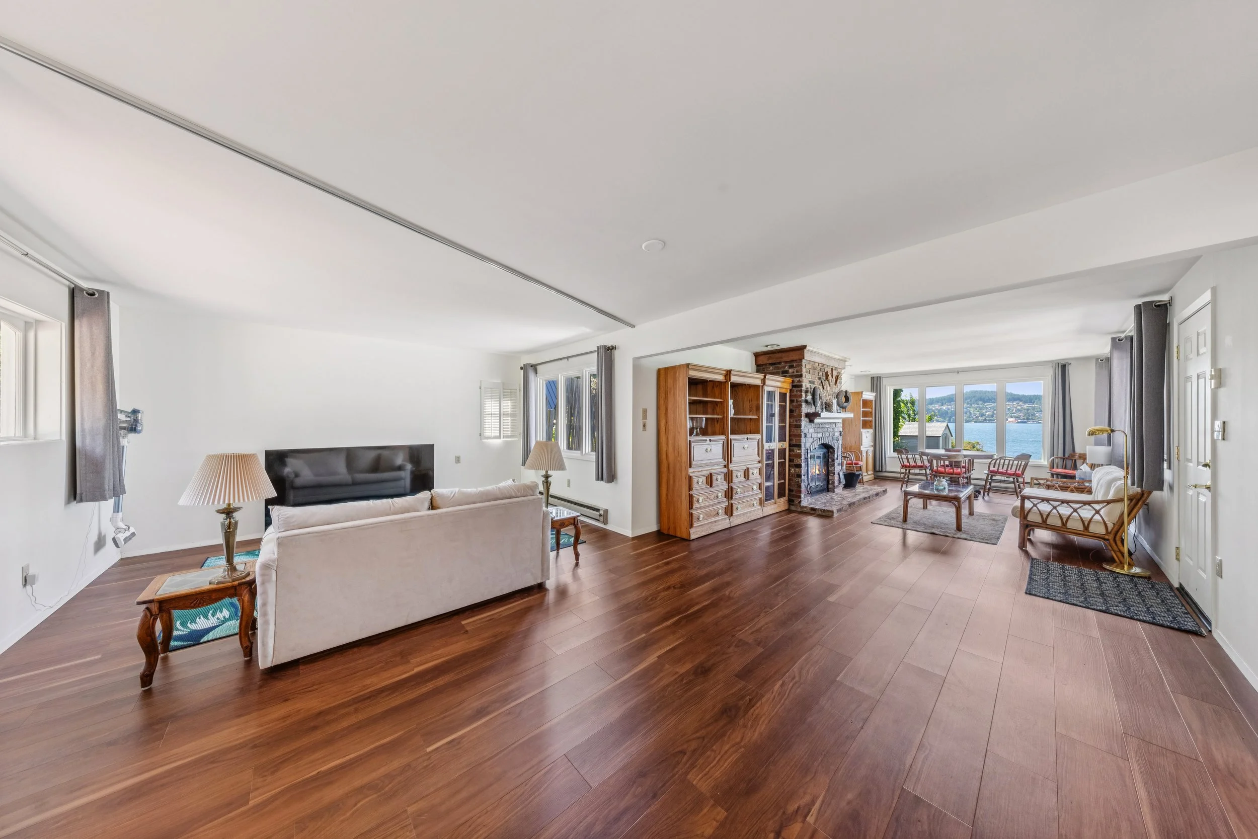 4448 South Shore Dr-9.jpg