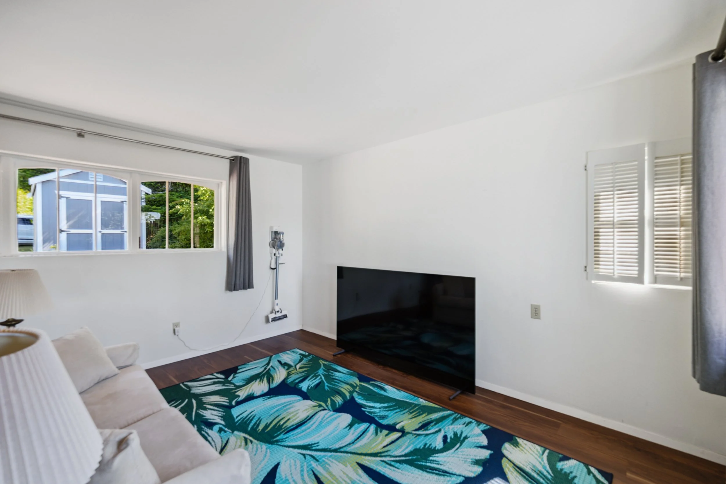 4448 South Shore Dr-12.jpg