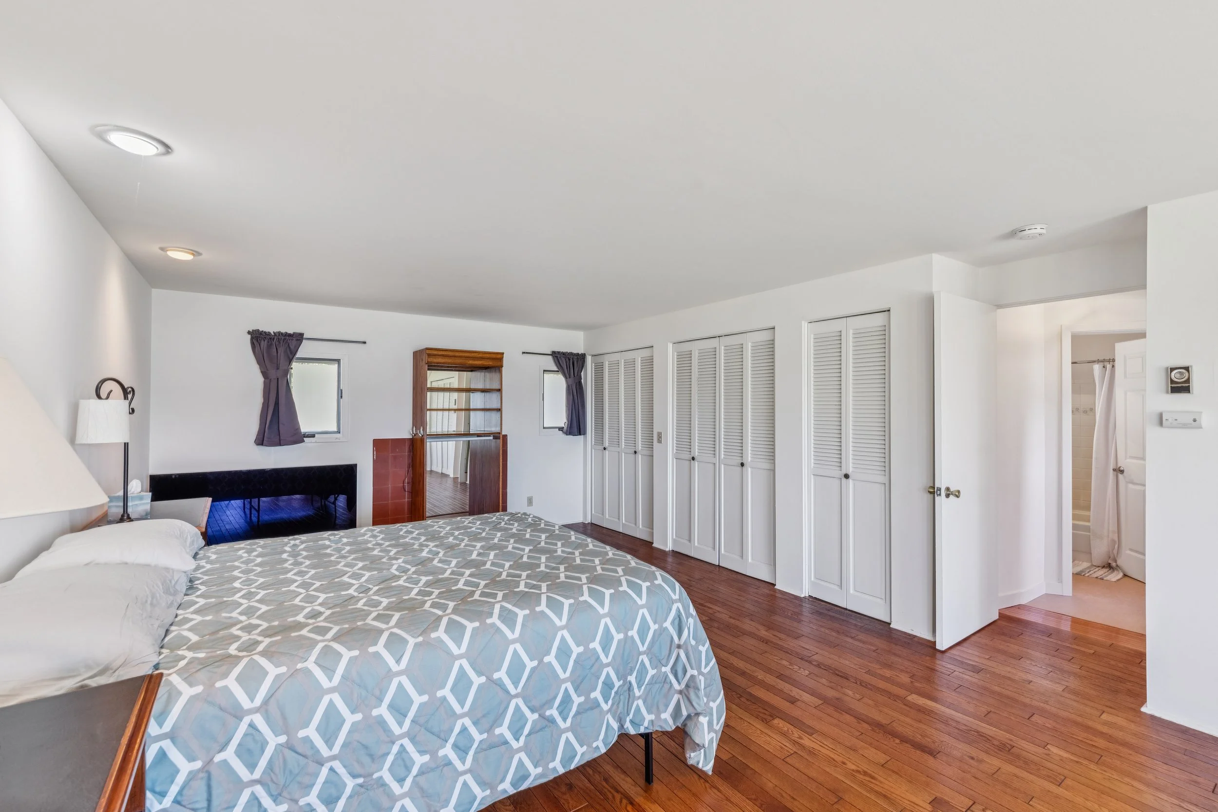 4448 South Shore Dr-32.jpg