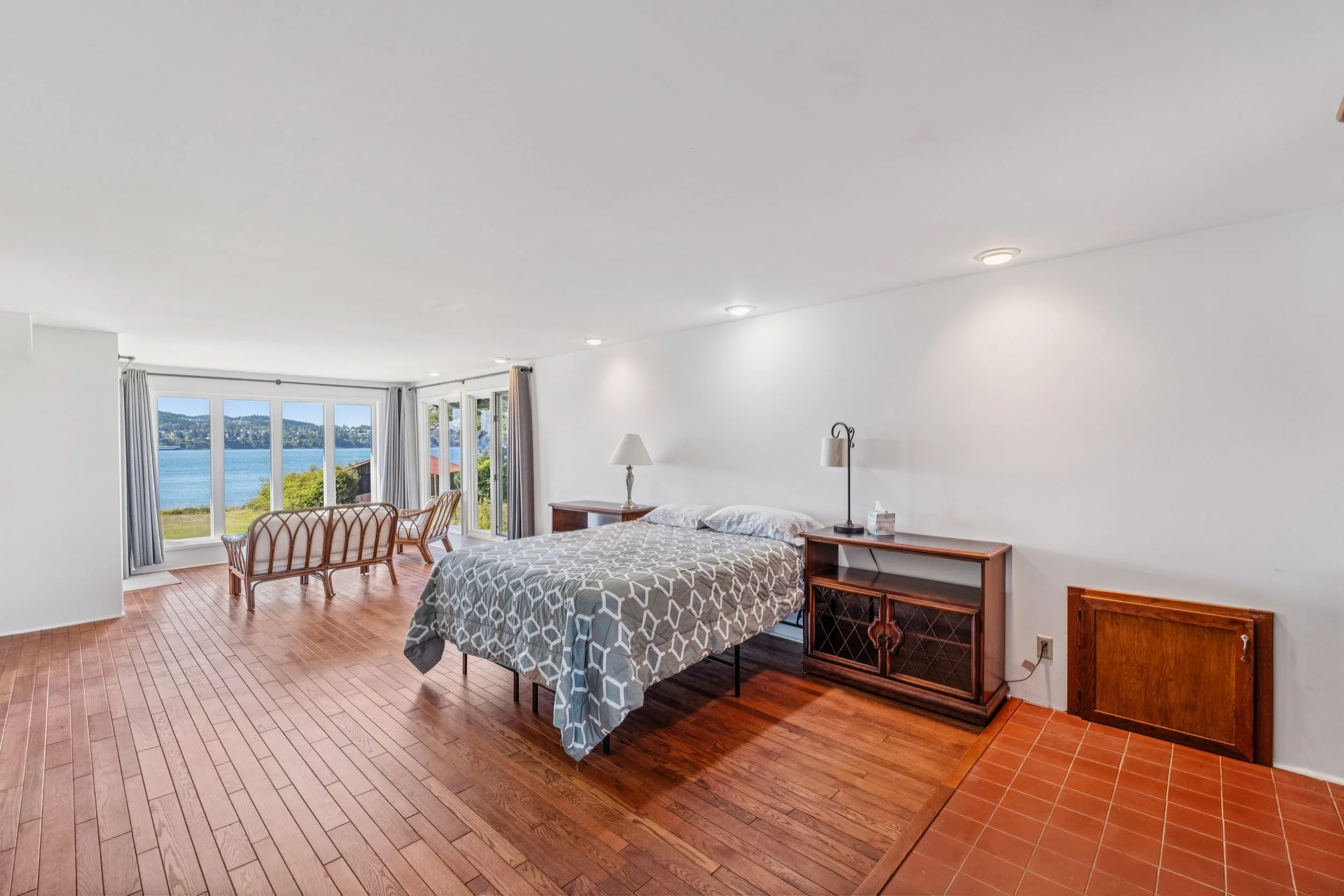 4448 South Shore Dr-33.jpg