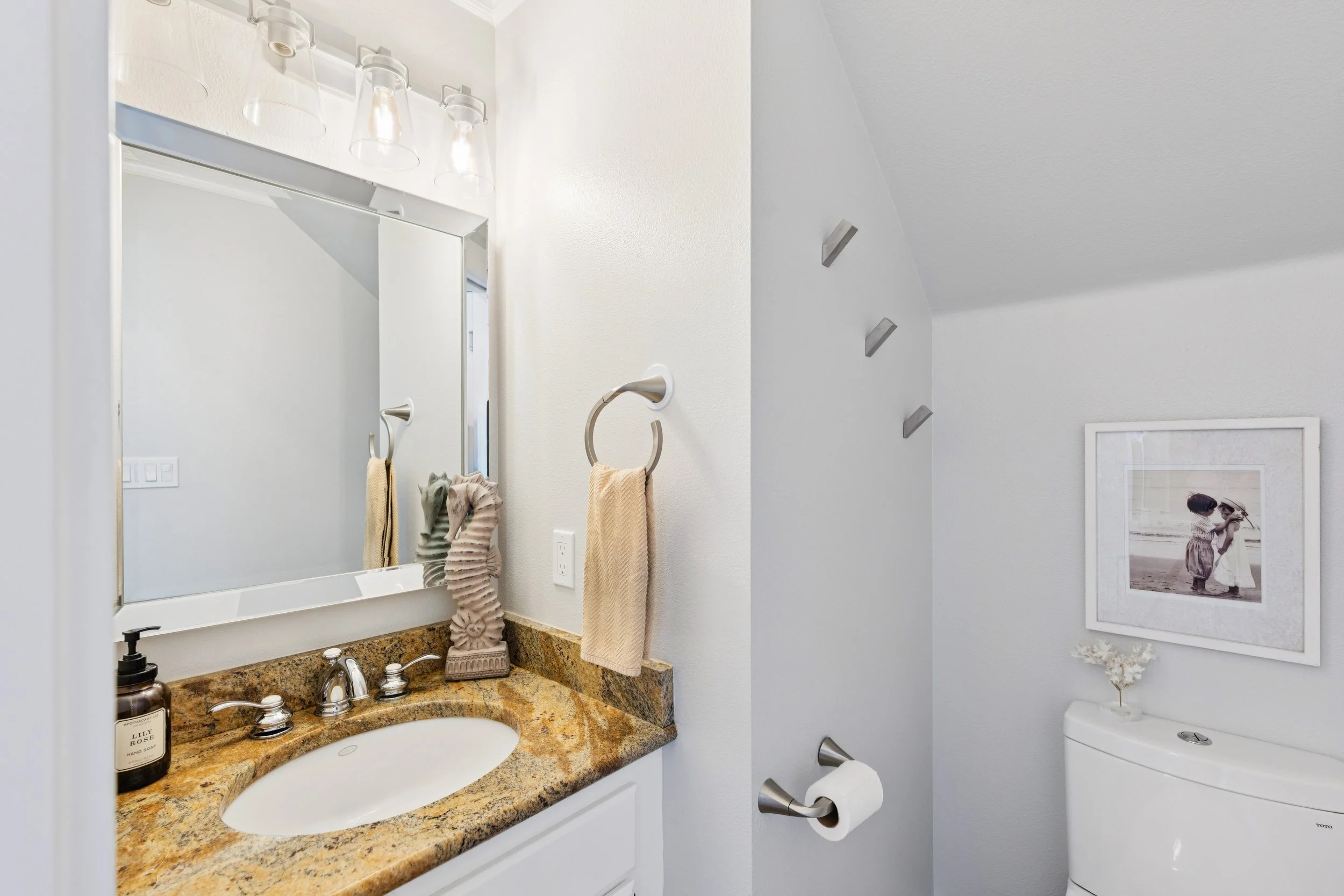 4208 Glasgow Way-13.jpg