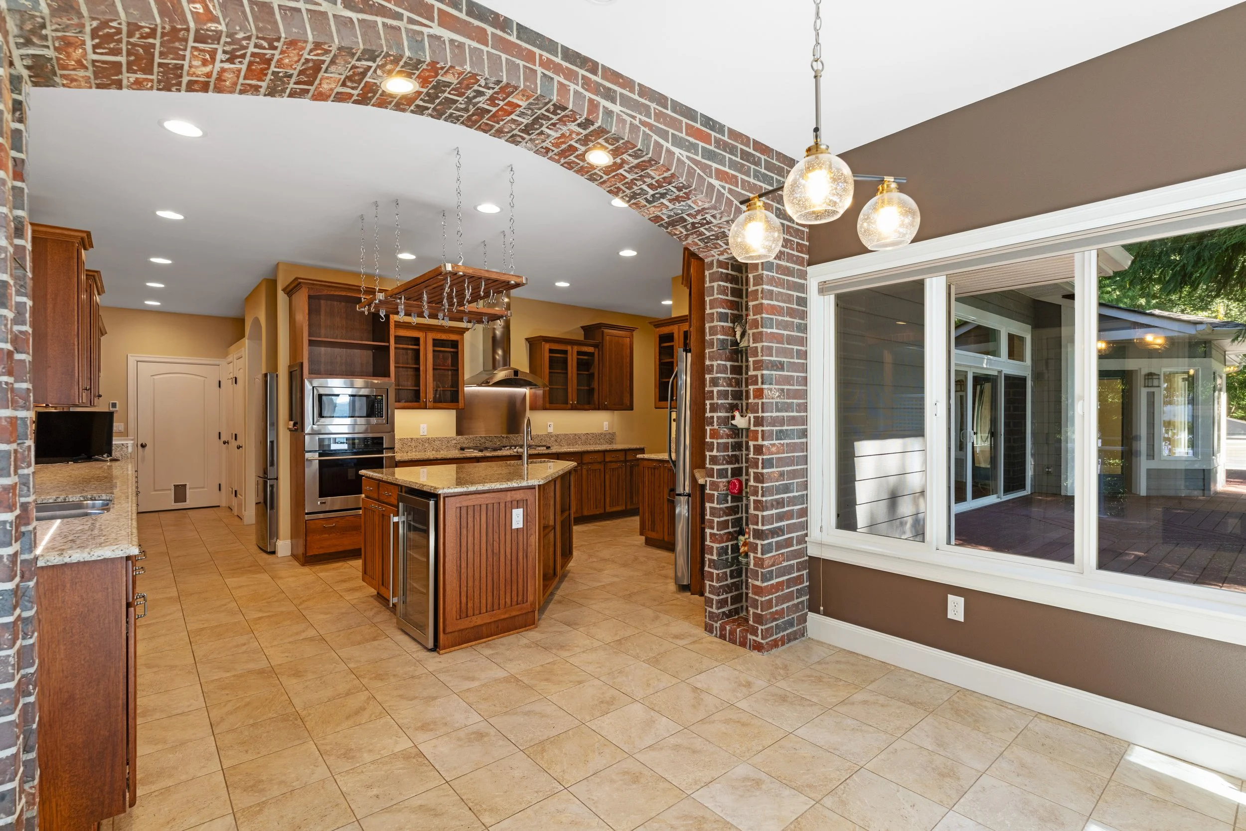 6608 Ivy St-11.jpg