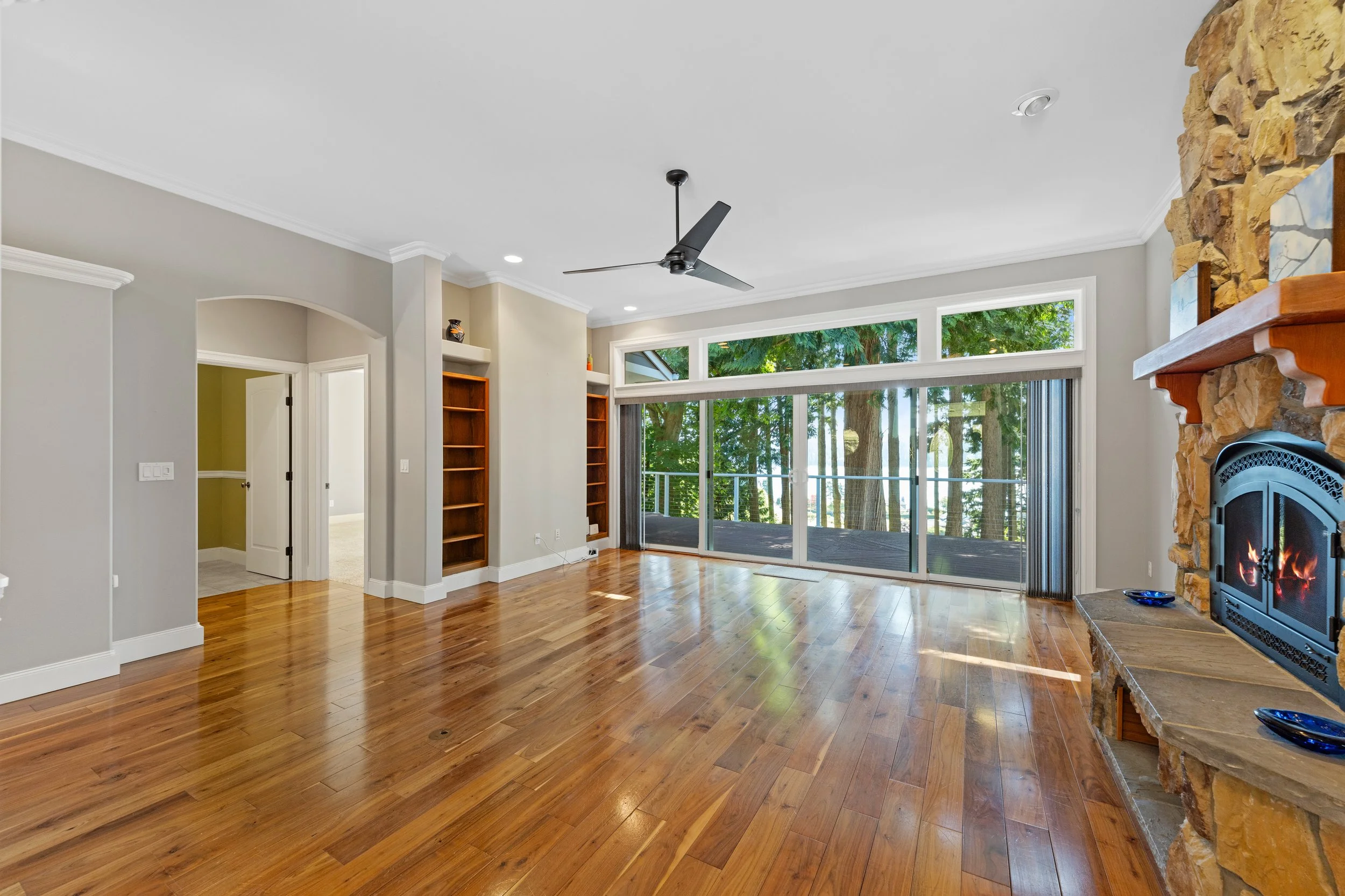 6608 Ivy St-18.jpg