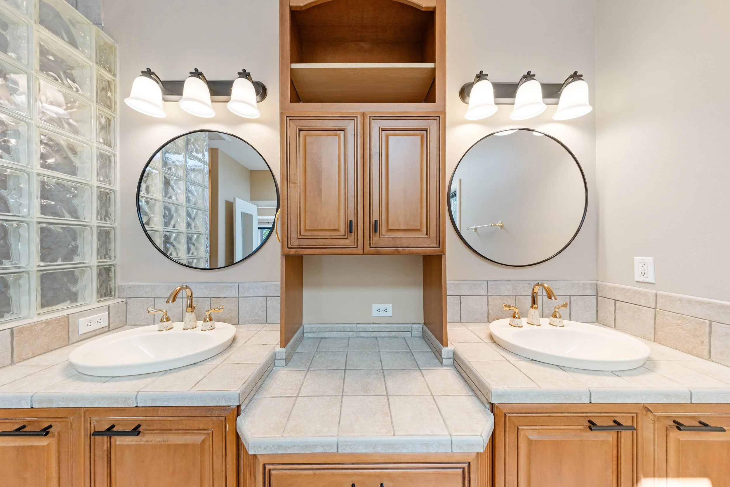 6608 Ivy St-32.jpg