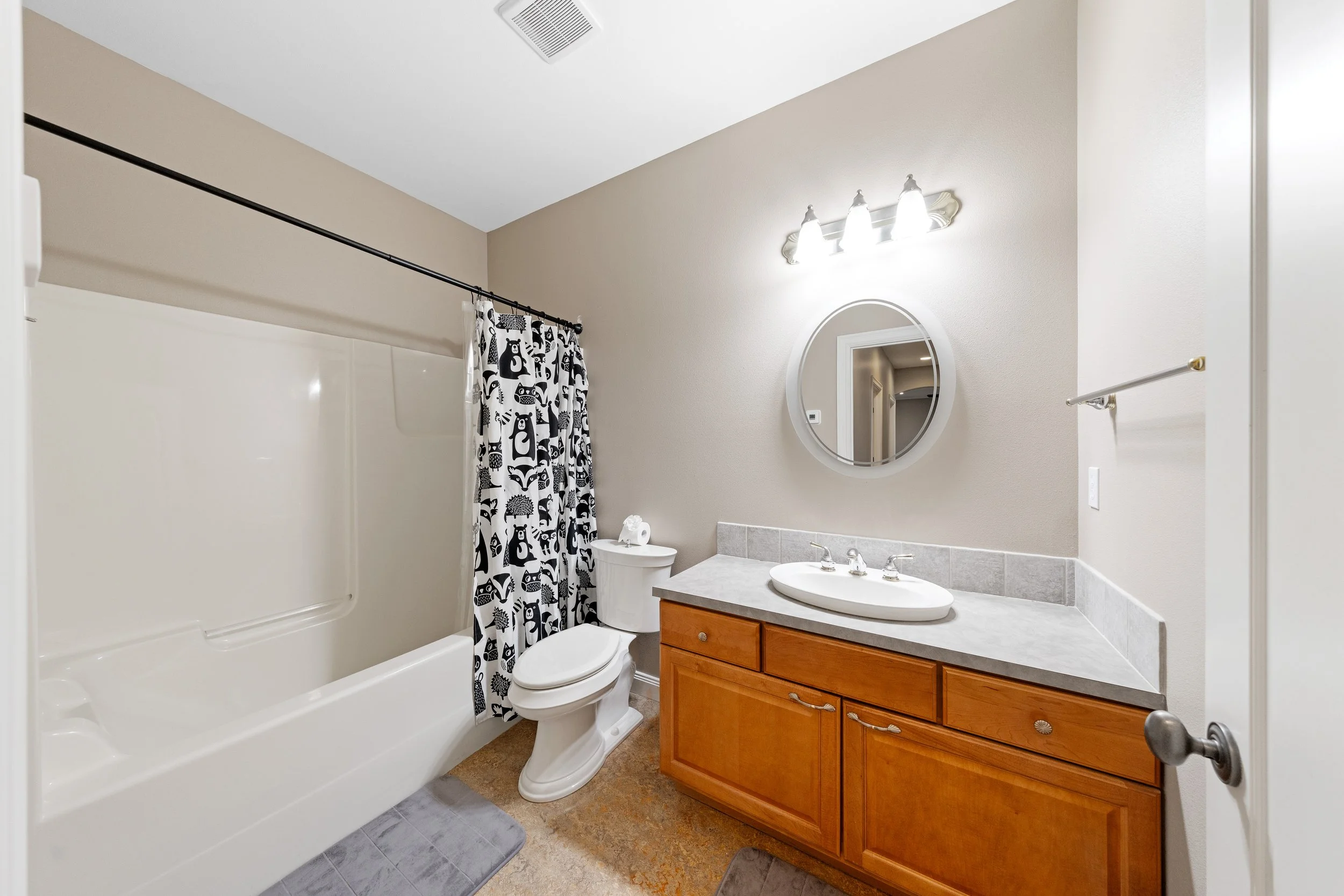 6608 Ivy St-56.jpg
