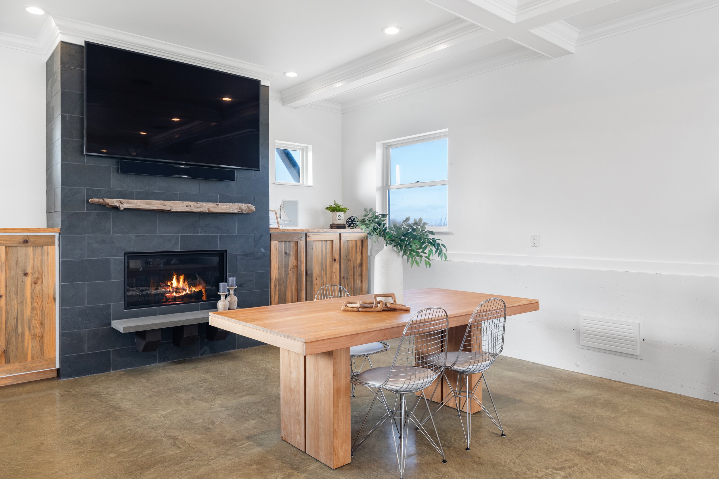 4749 Surfcrest Drive-20.jpg