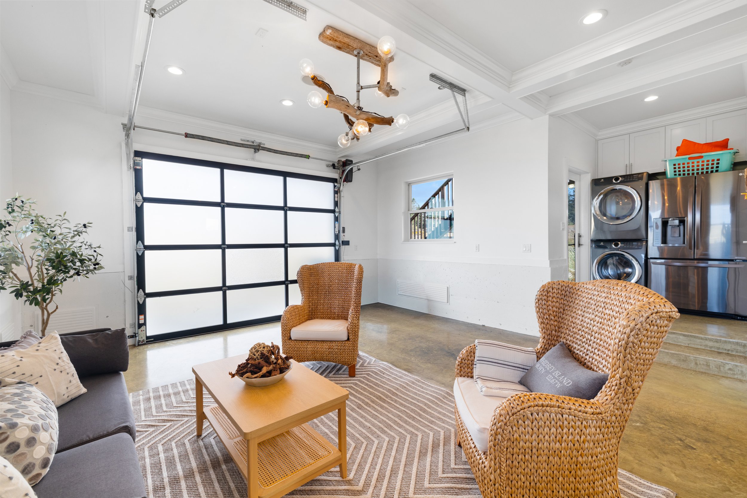 4749 Surfcrest Drive-22.jpg
