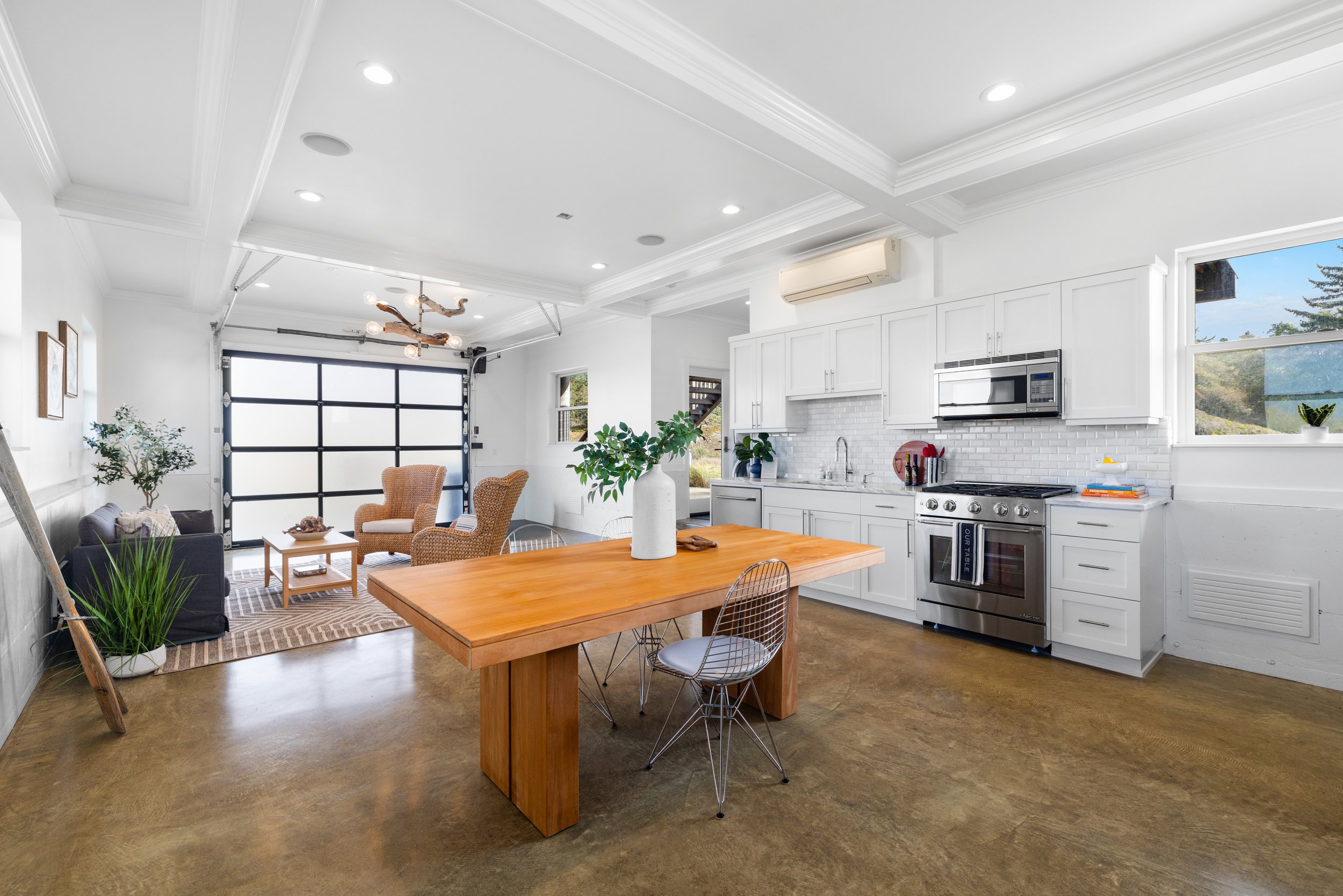 4749 Surfcrest Drive-24.jpg