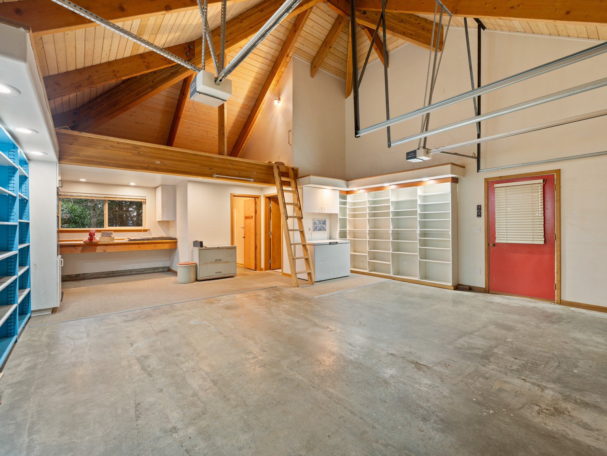 2204 41st St-49.jpg