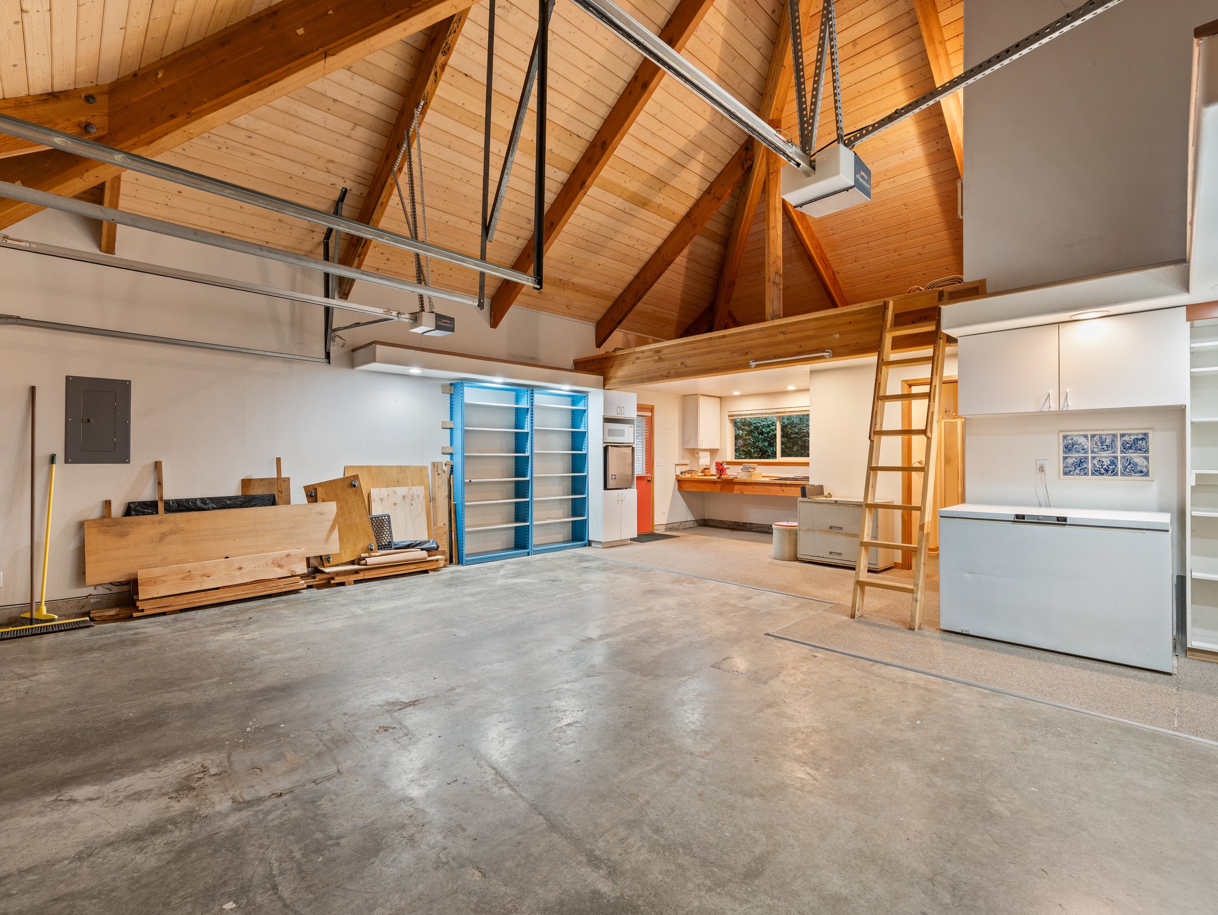 2204 41st St-50.jpg