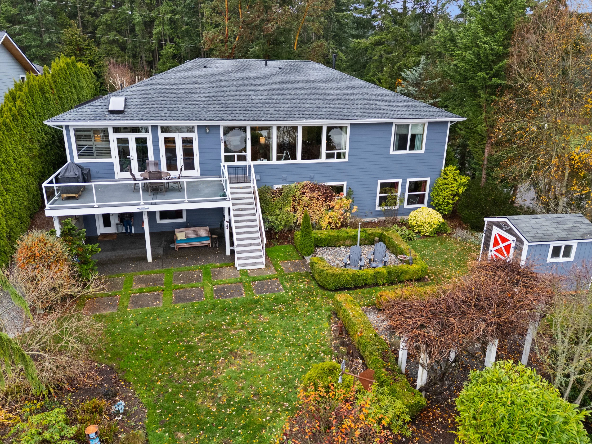 1351 Crestview Dr-13.jpg