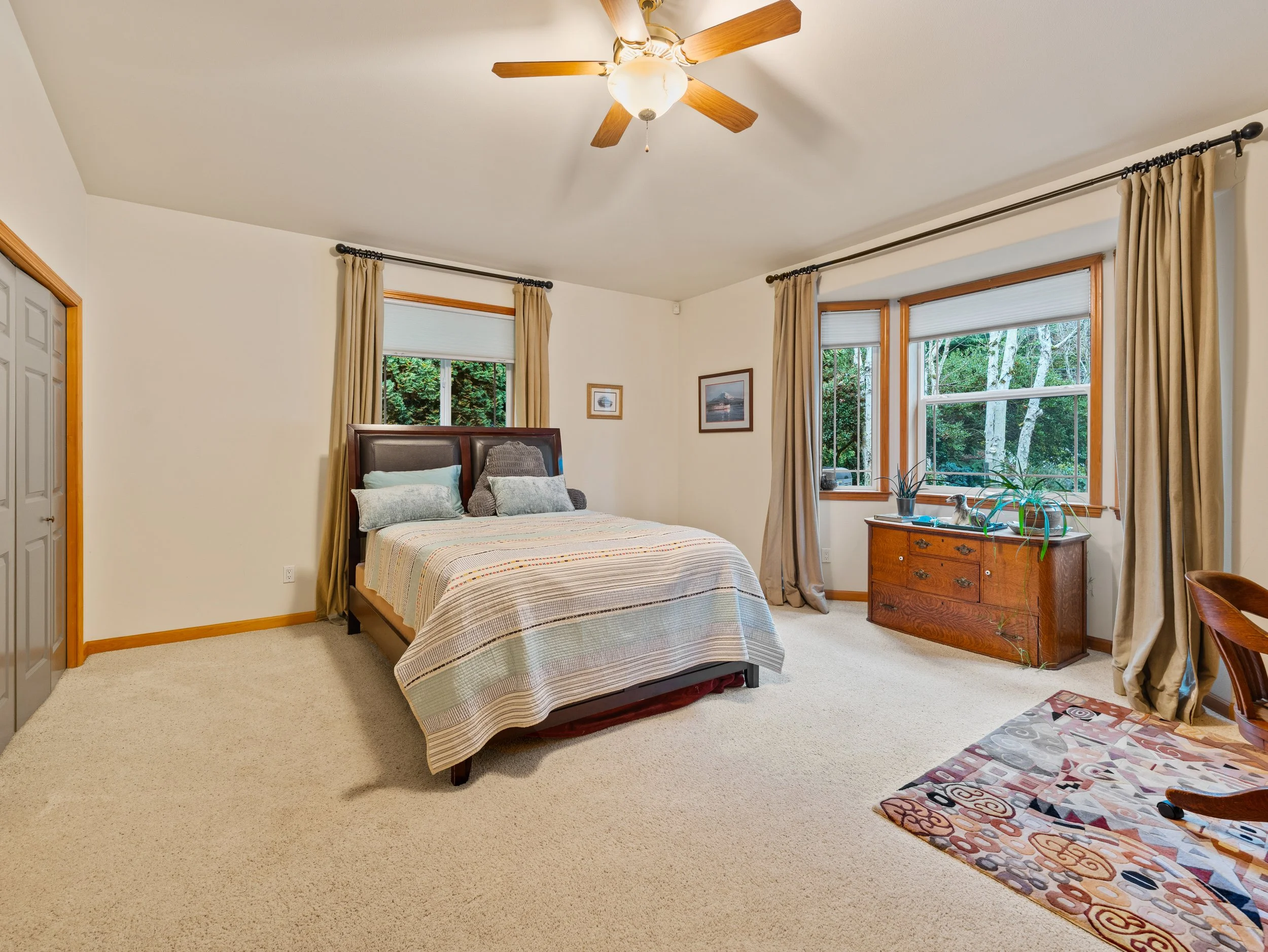 1351 Crestview Dr-21.jpg