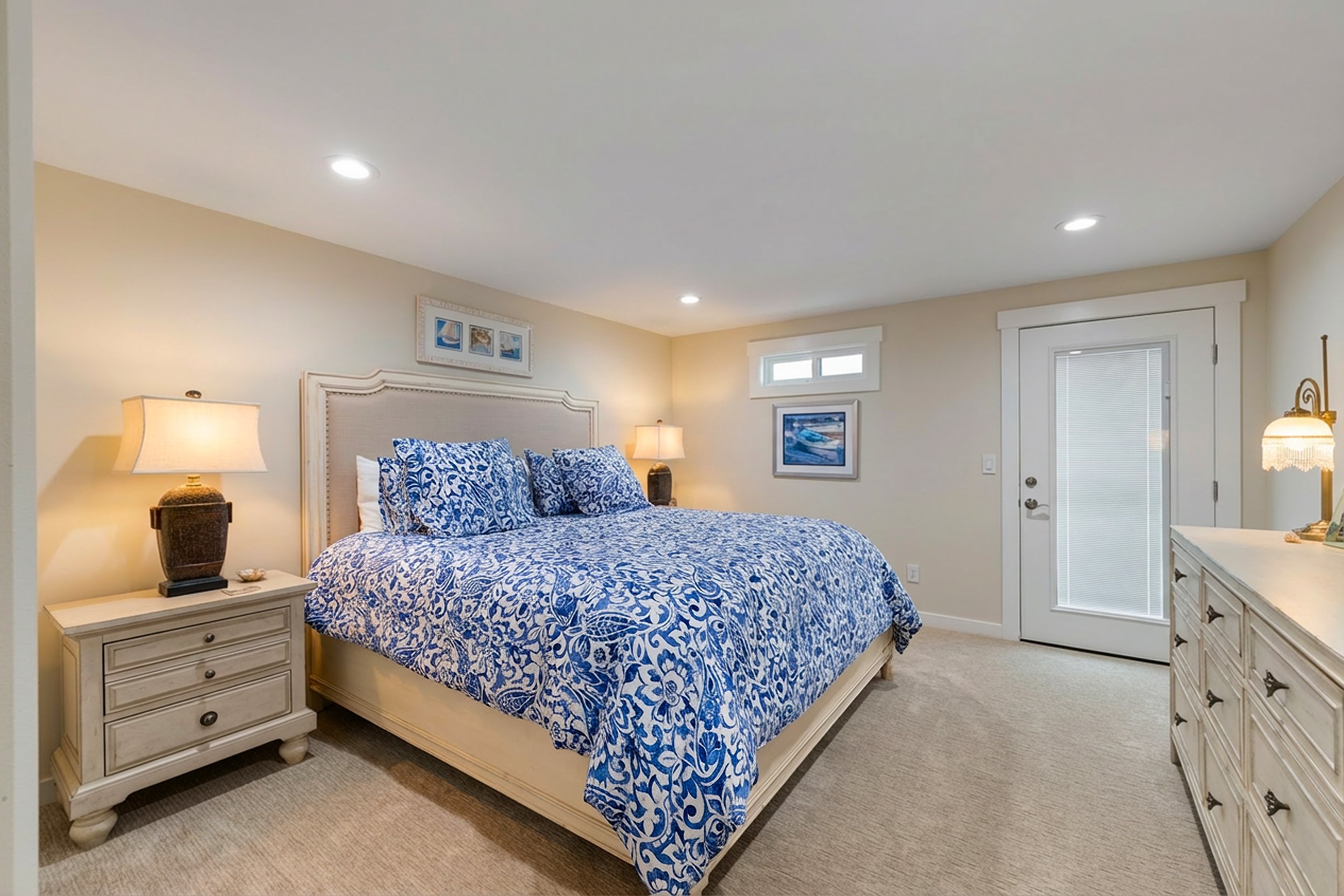 5301 Doon Way,-19.jpg