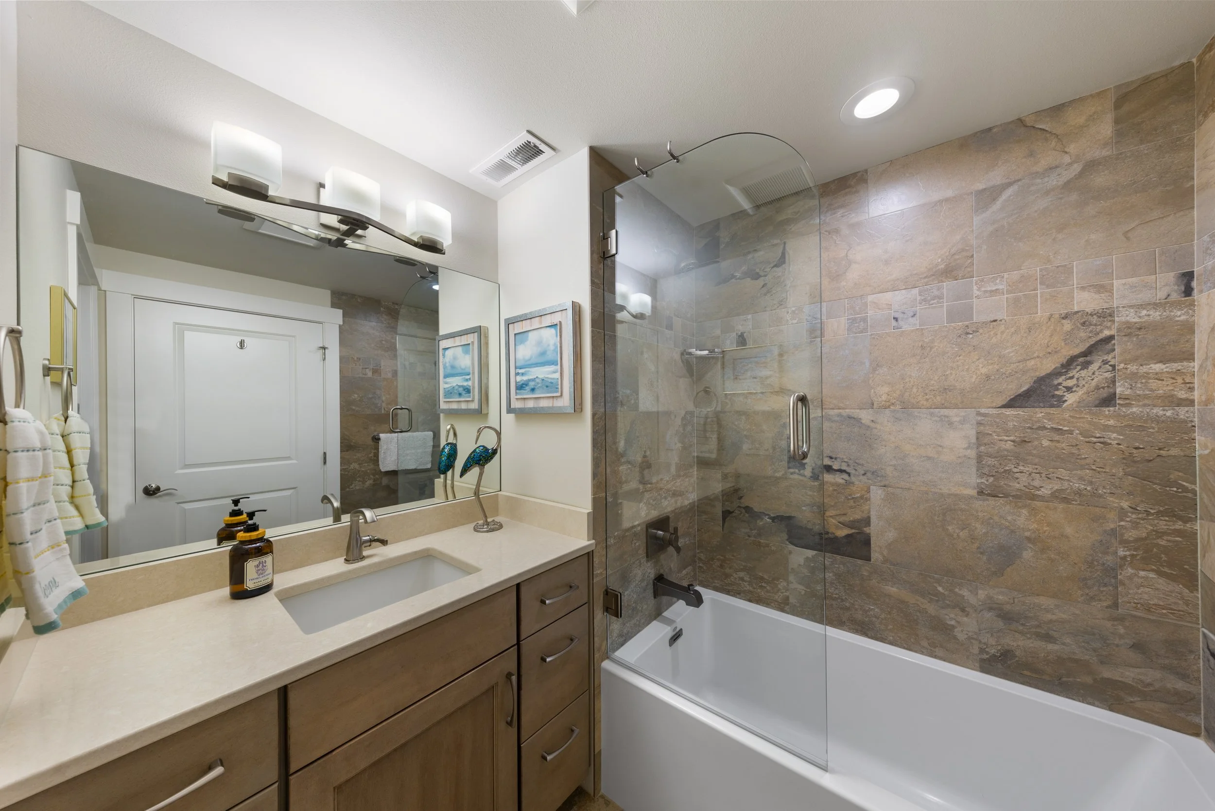 5301 Doon Way,-31.jpg