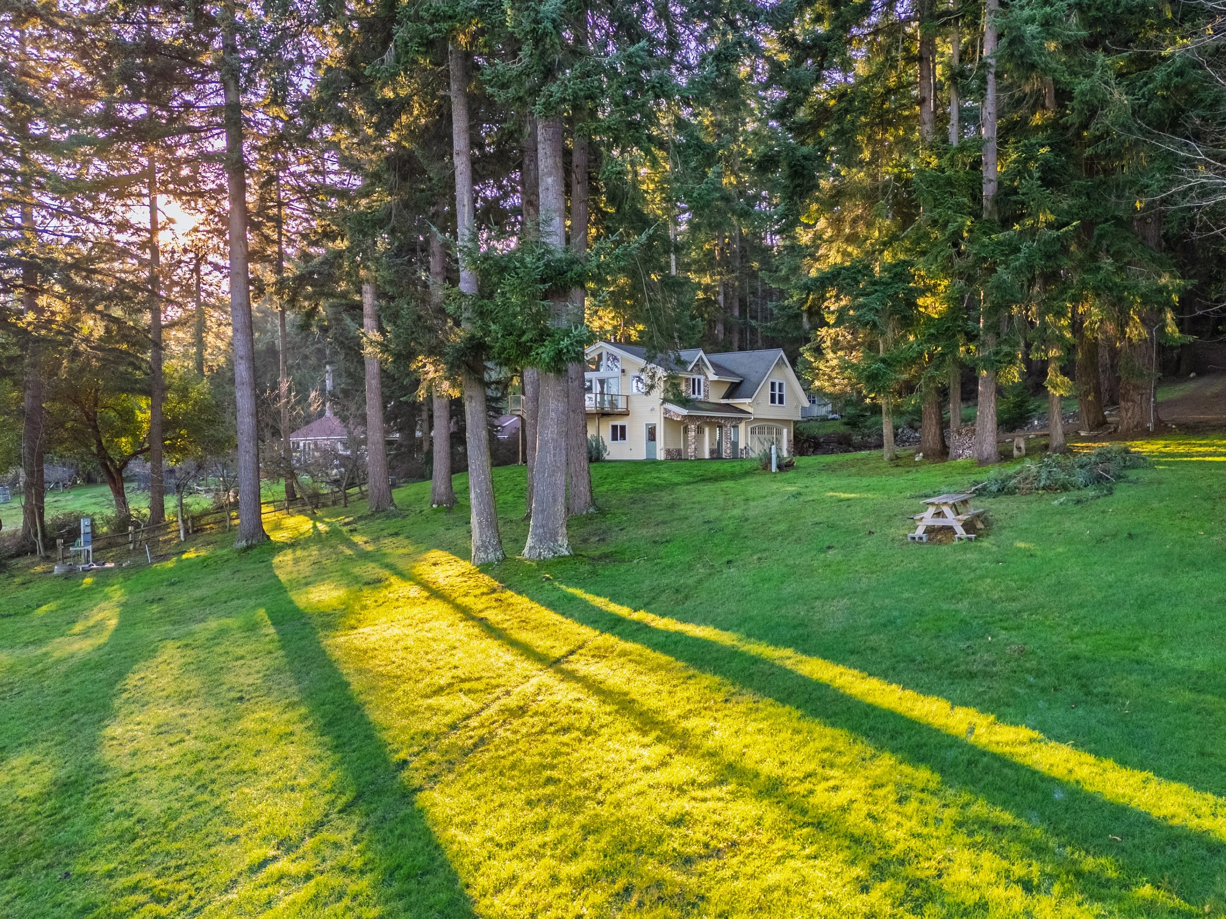 453 Jackrabbit Ln exterior-9.jpg