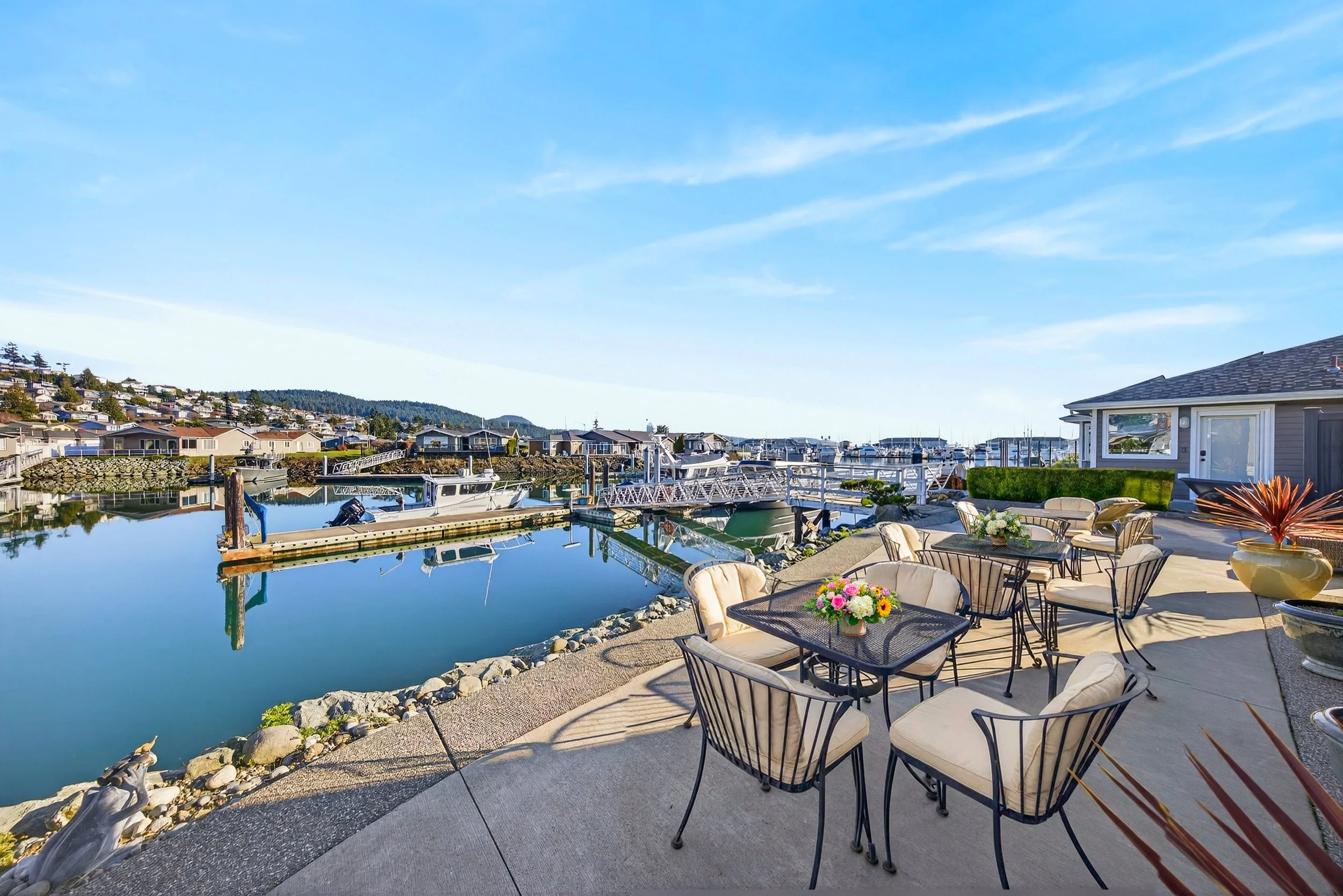 1911 Bay Place-3.jpg