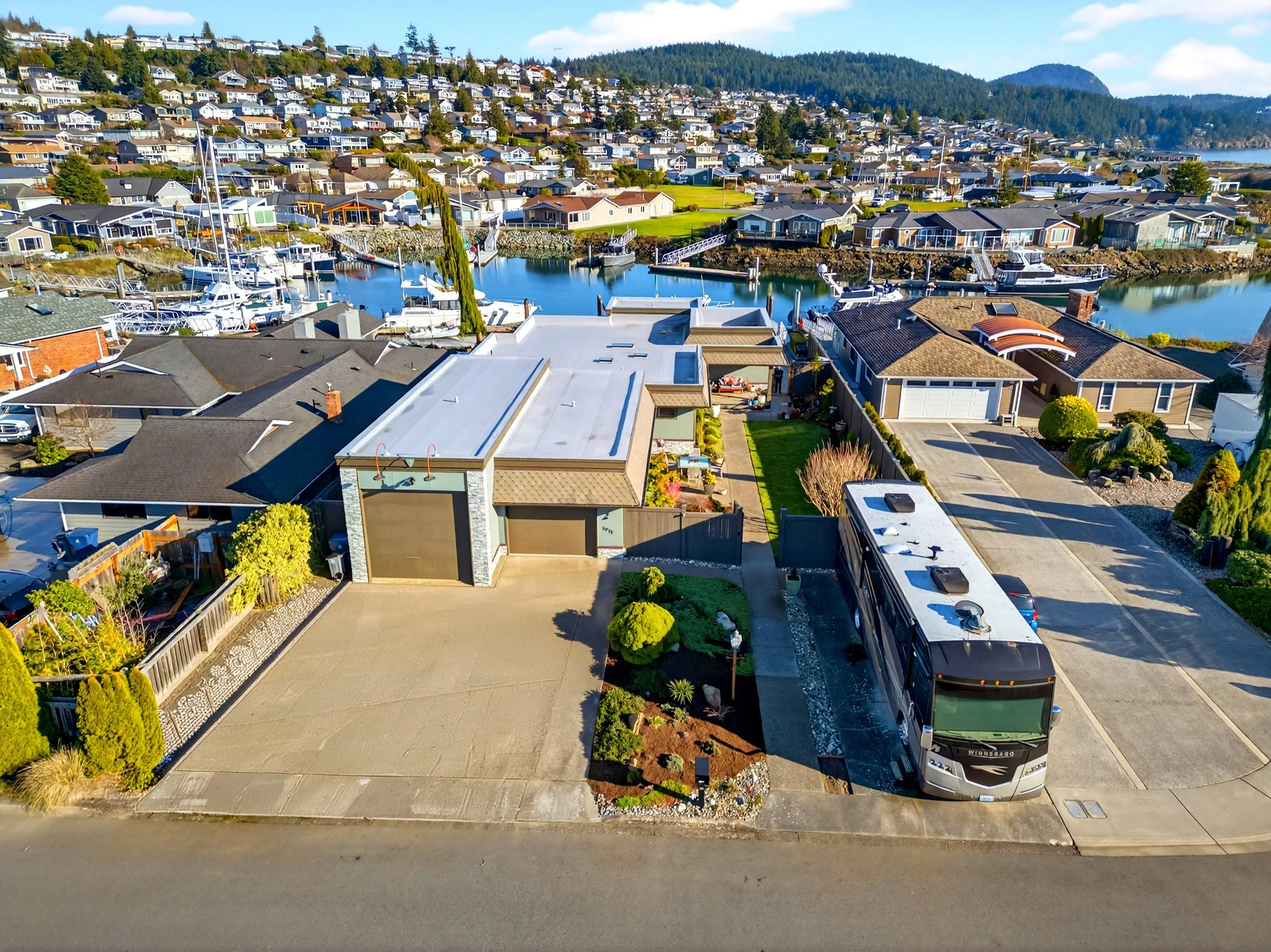 1911 Bay Place-17.jpg