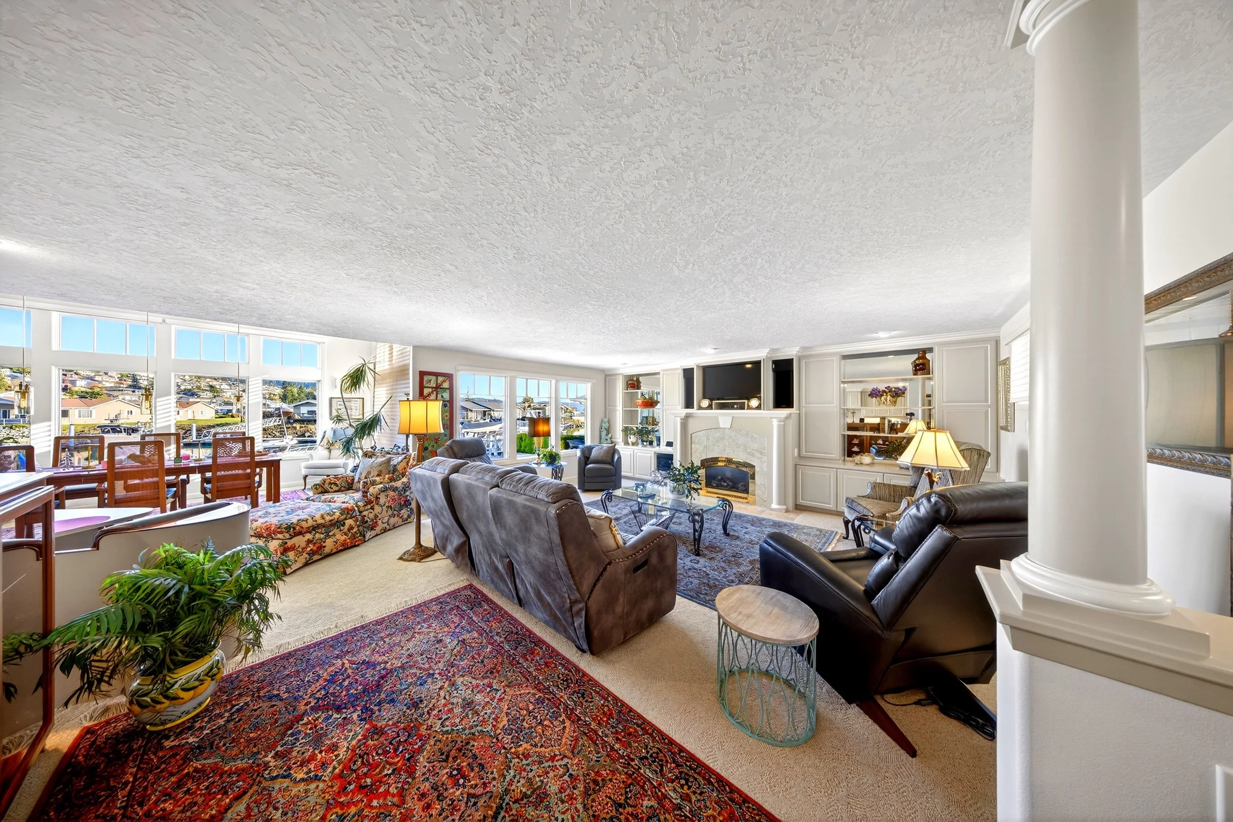 1911 Bay Place-32.jpg