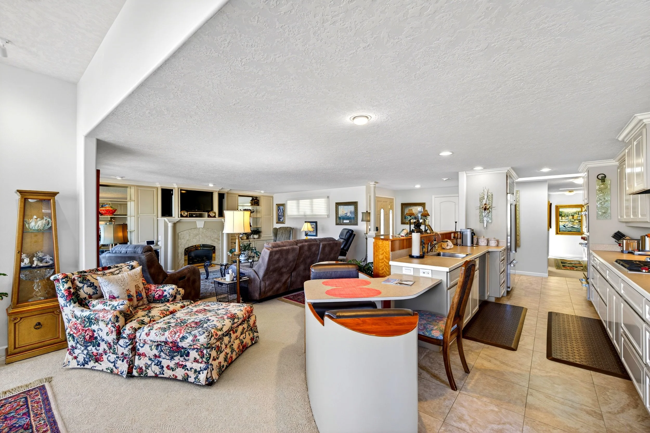 1911 Bay Place-35.jpg