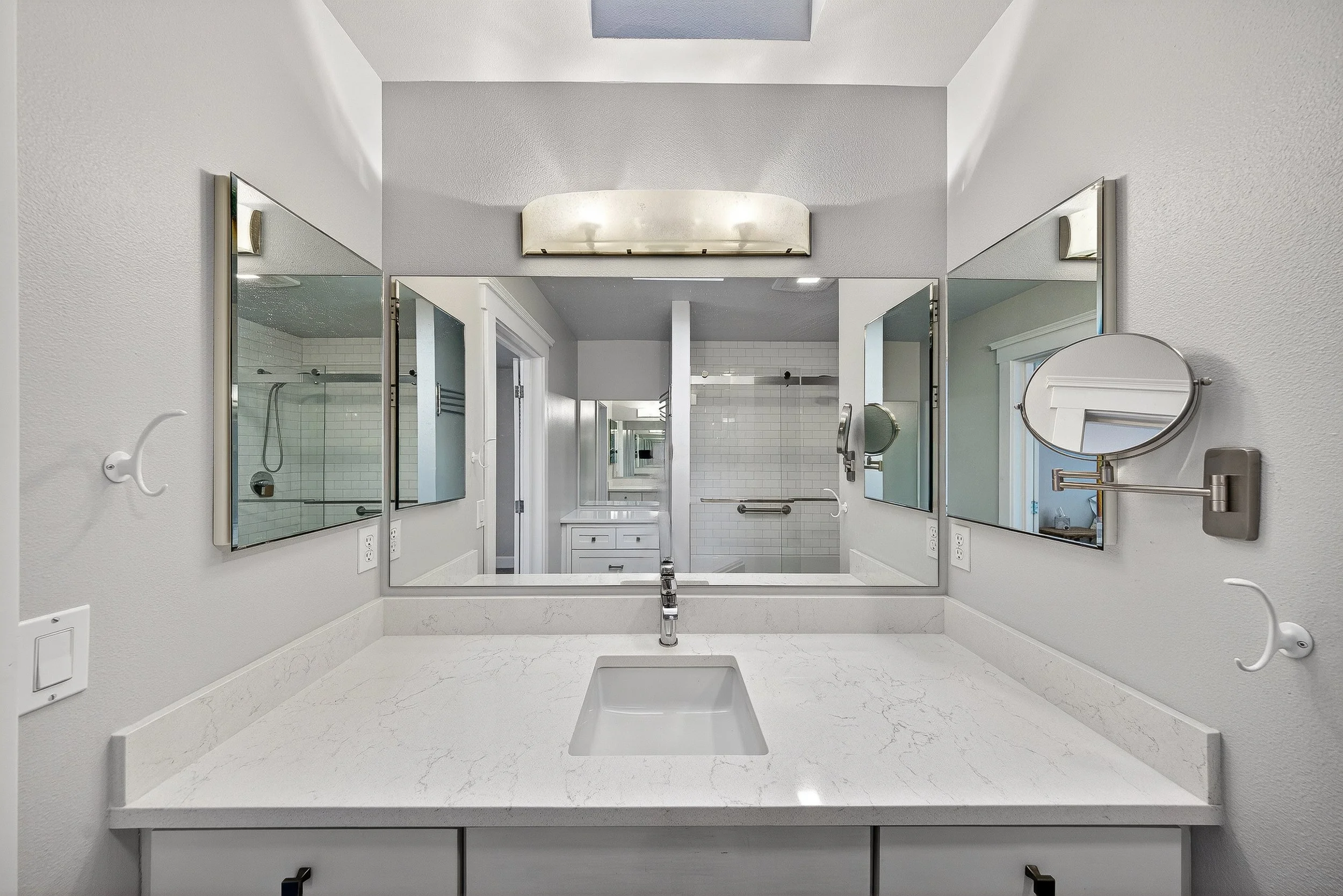 8651 Turners Bay Place-64.jpg