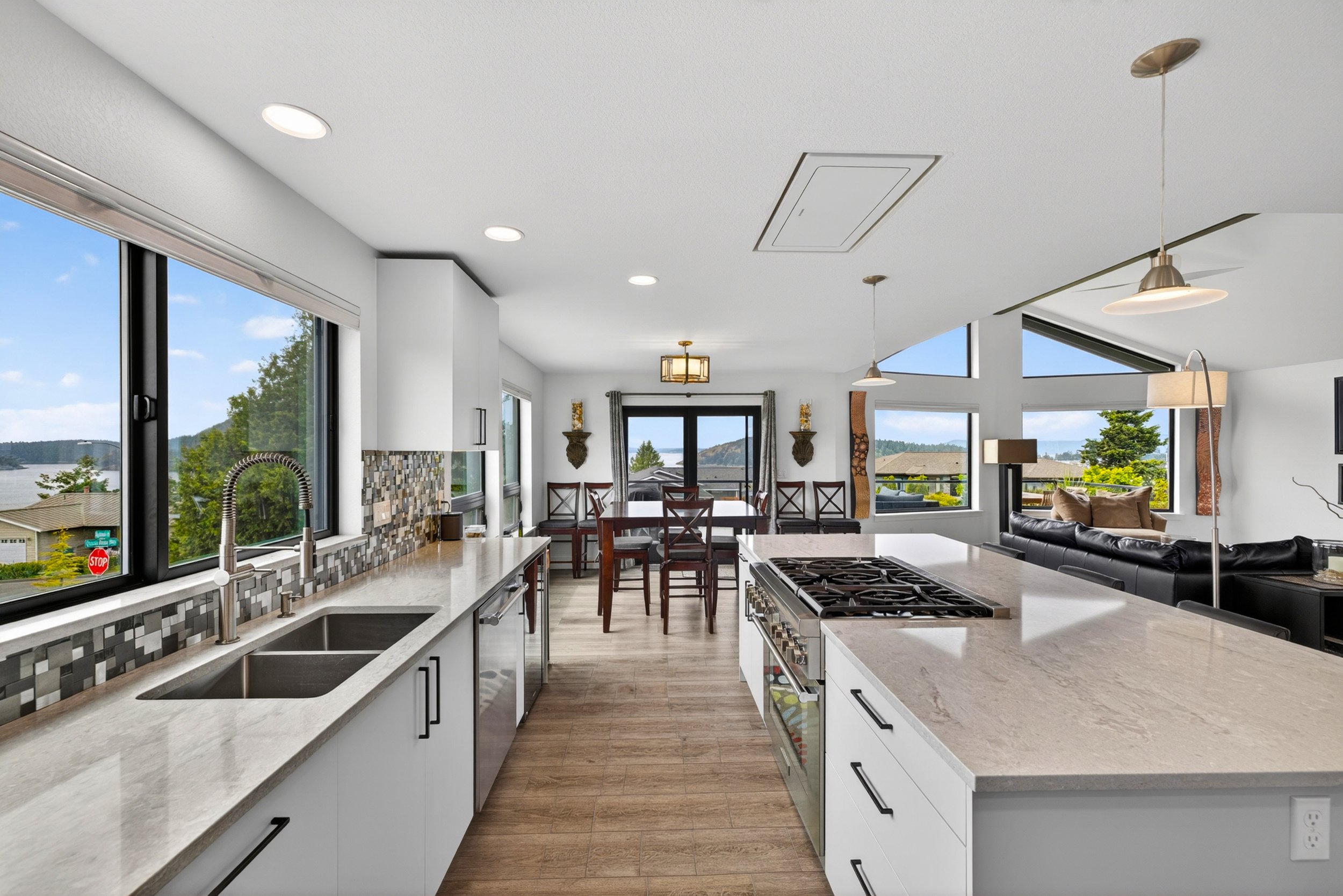 4708 Queen Ann Way-11.jpg