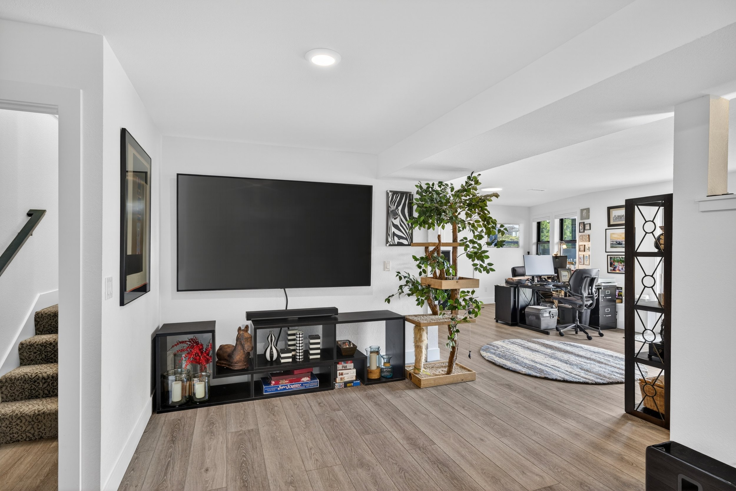 4708 Queen Ann Way-75.jpg