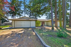 Best Locations in Oak Harbor for Peaceful Coastal Living