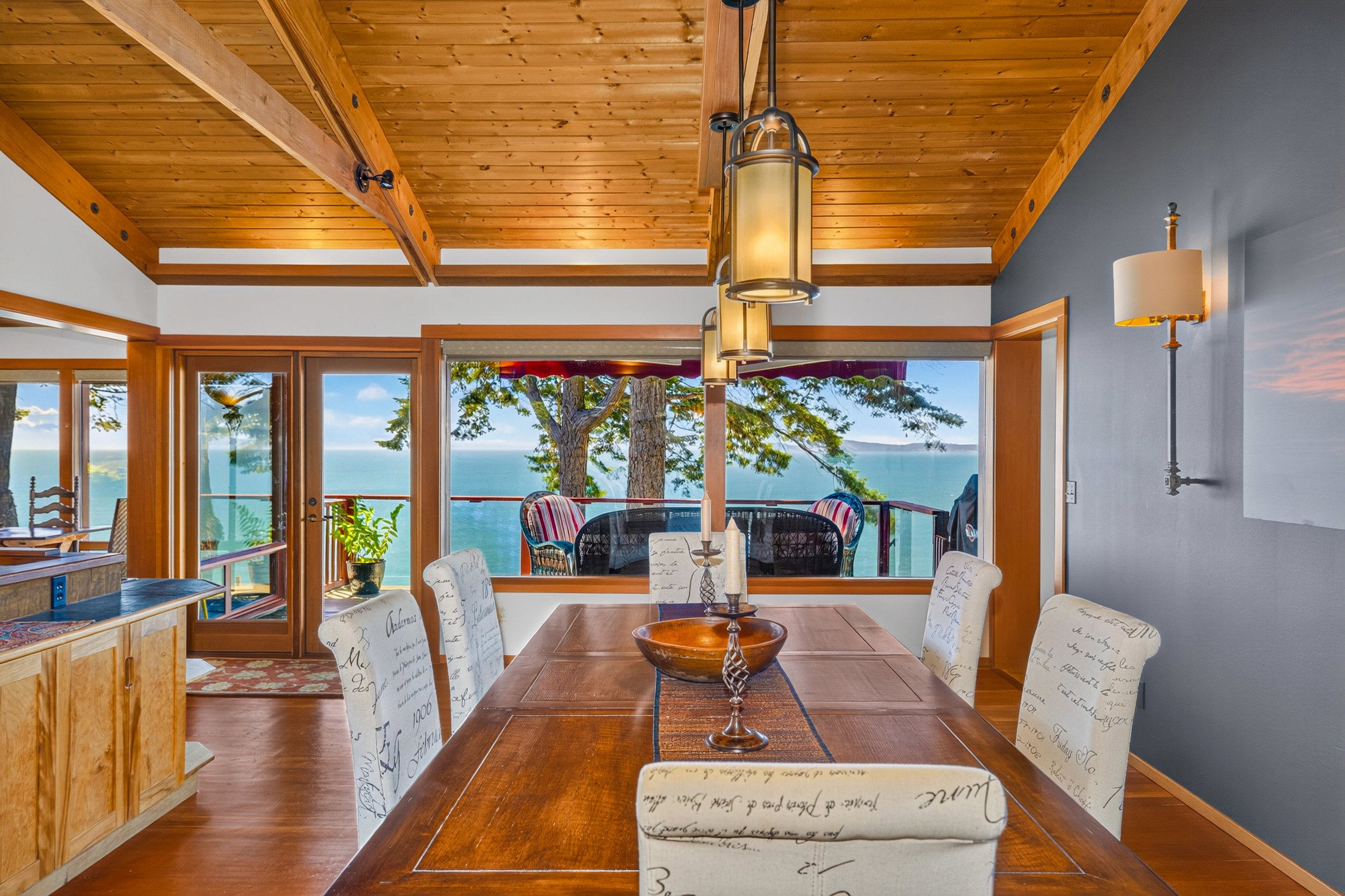 14122 Ervine Rd-5.jpg