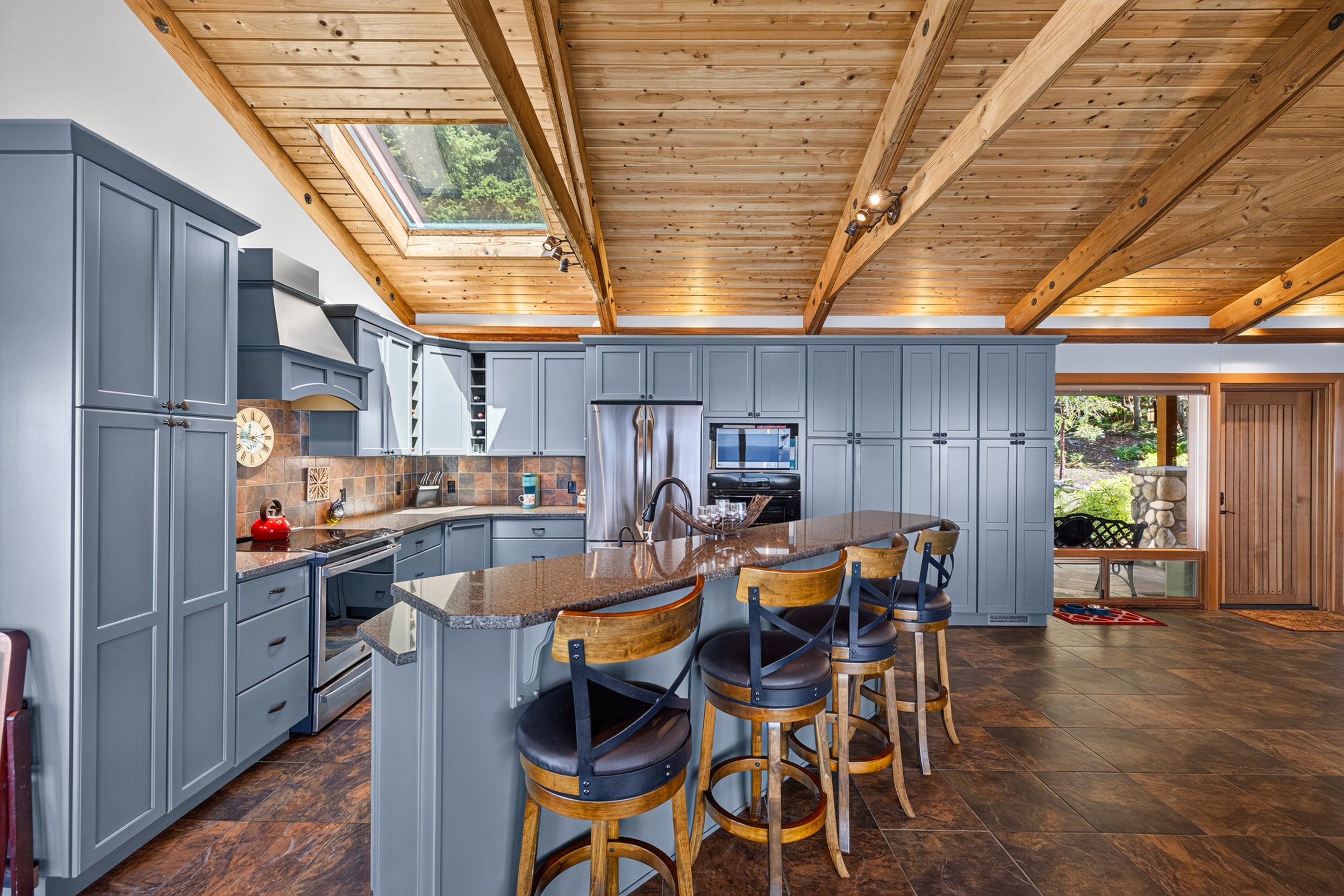 14122 Ervine Rd-13.jpg