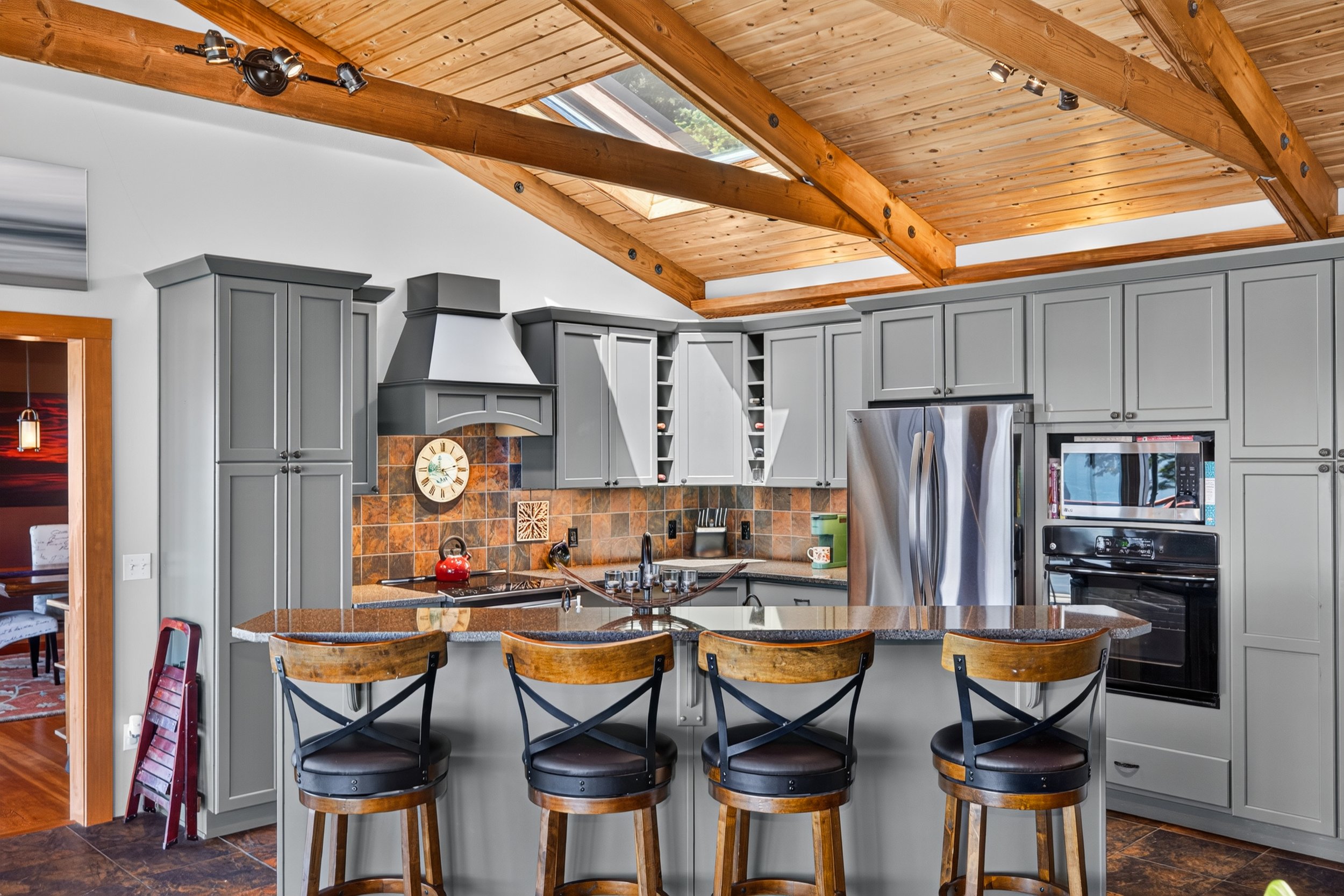 14122 Ervine Rd-15.jpg