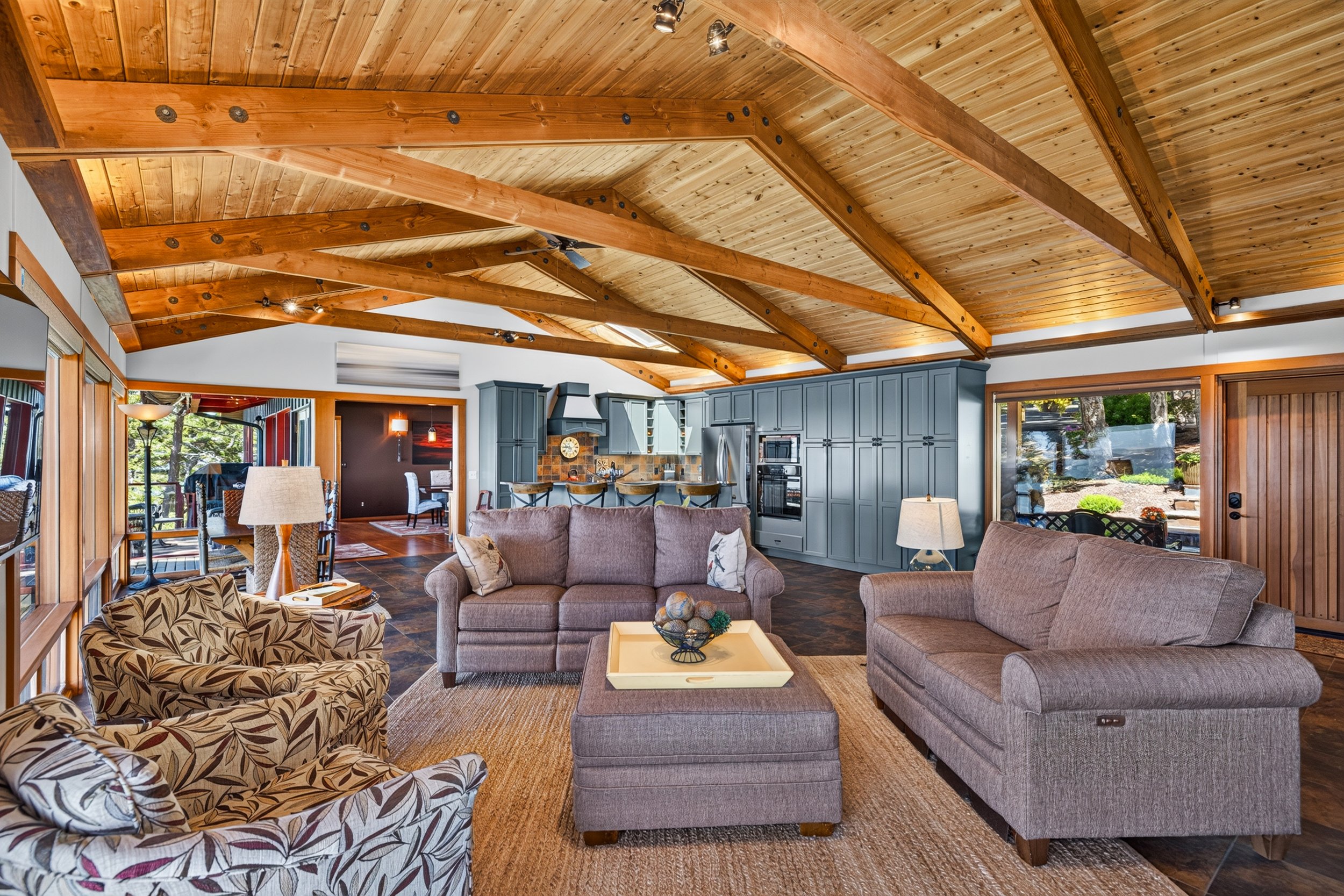 14122 Ervine Rd-18.jpg