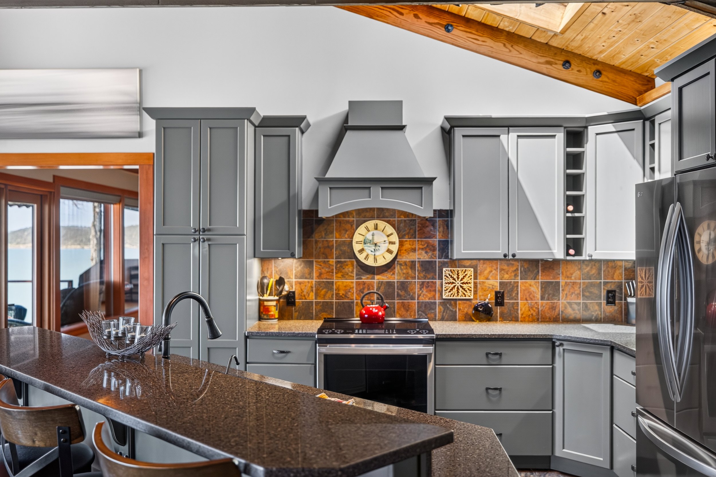 14122 Ervine Rd-24.jpg