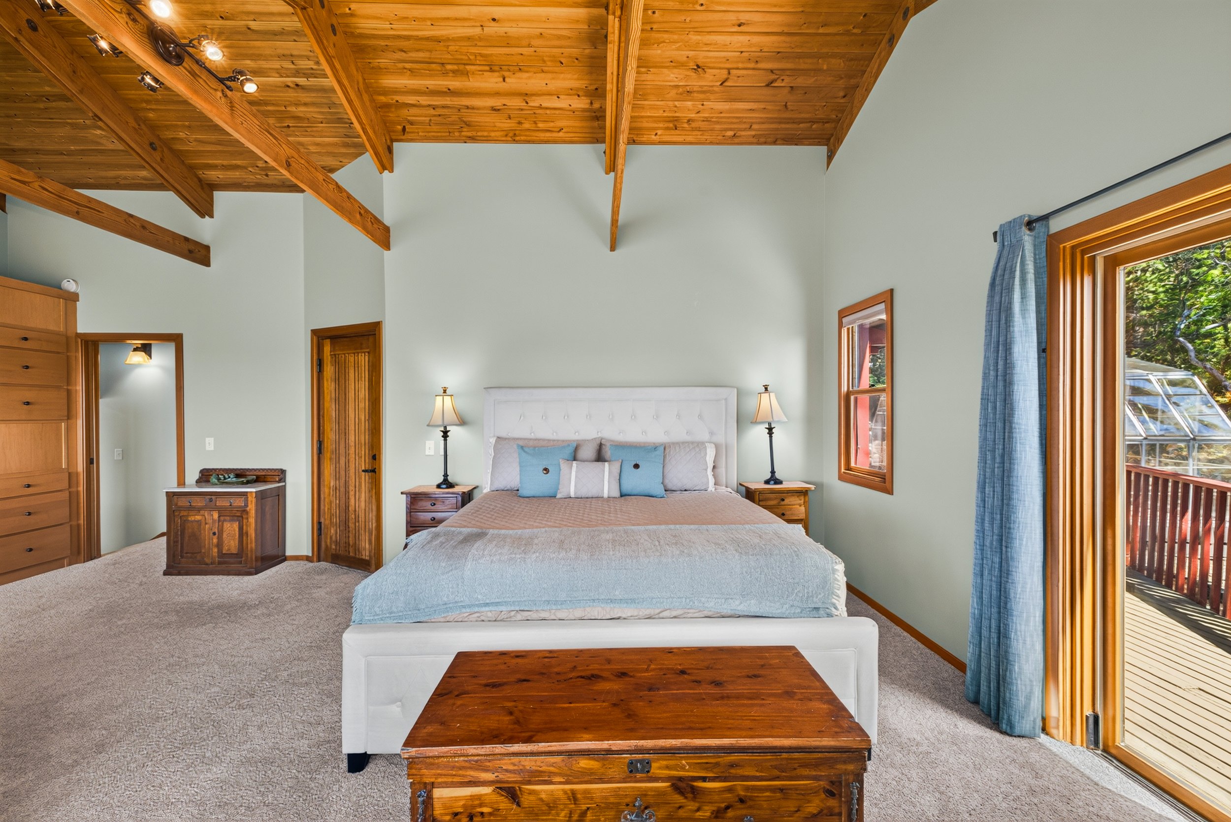 14122 Ervine Rd-27.jpg