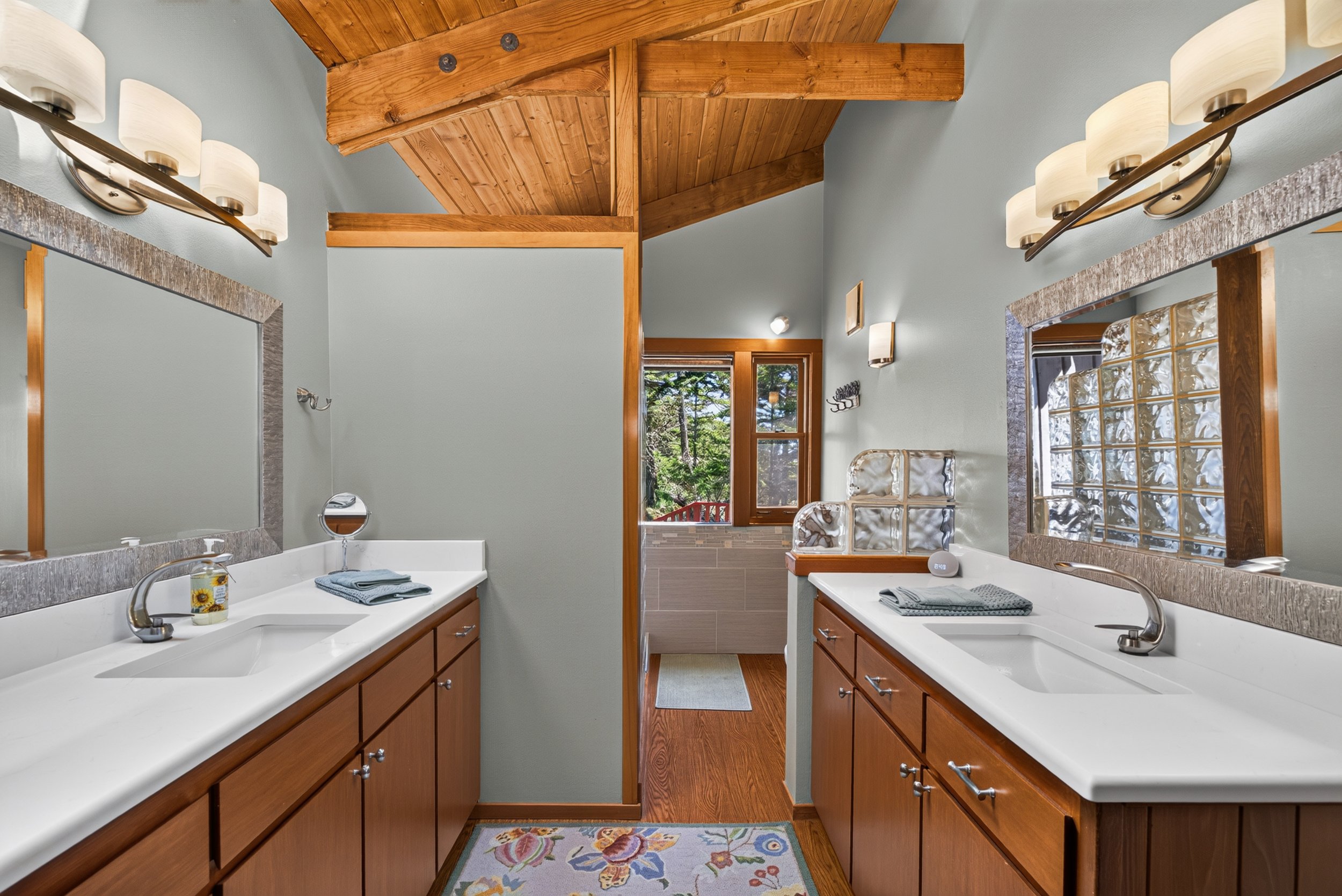 14122 Ervine Rd-35.jpg
