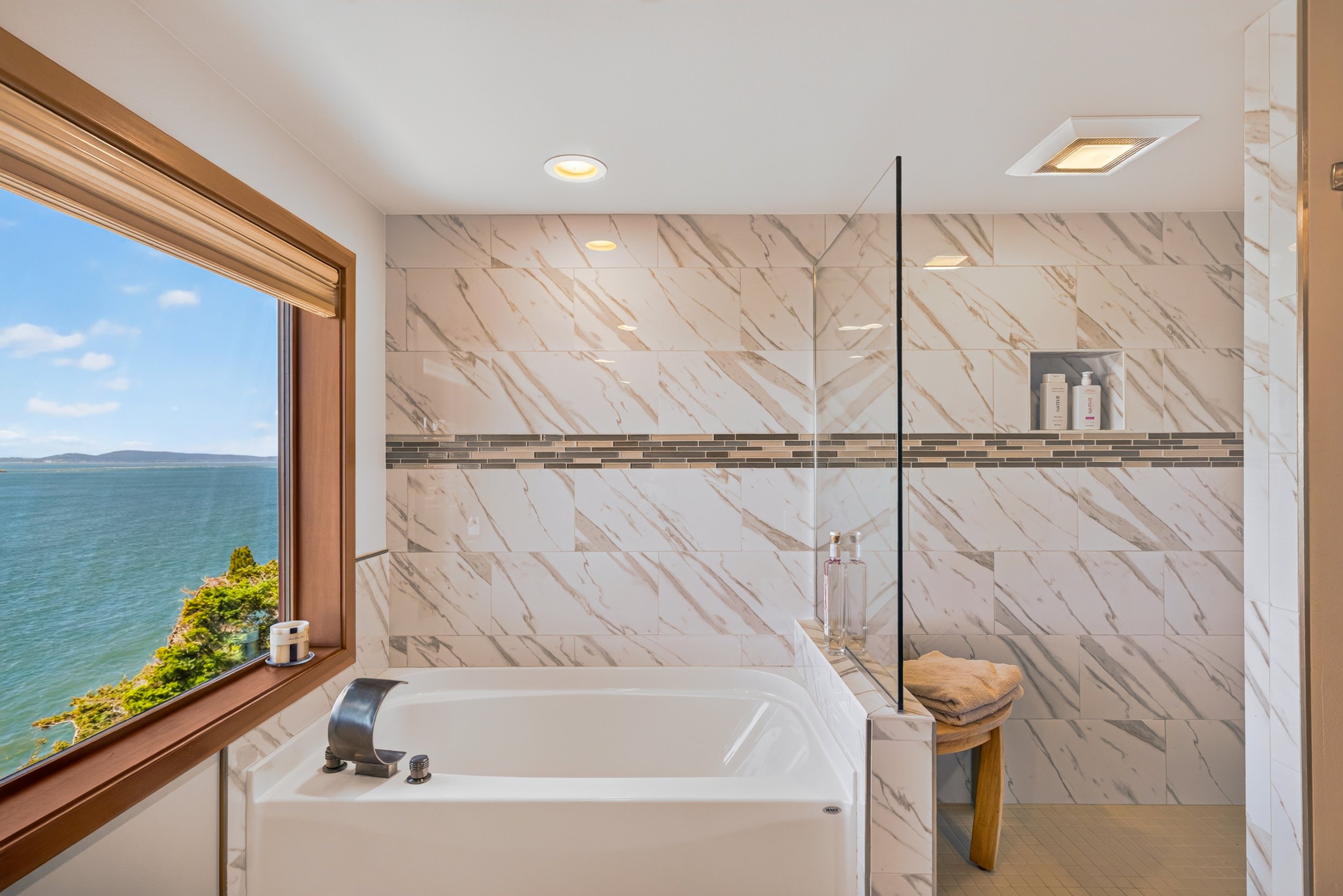 14122 Ervine Rd-42.jpg