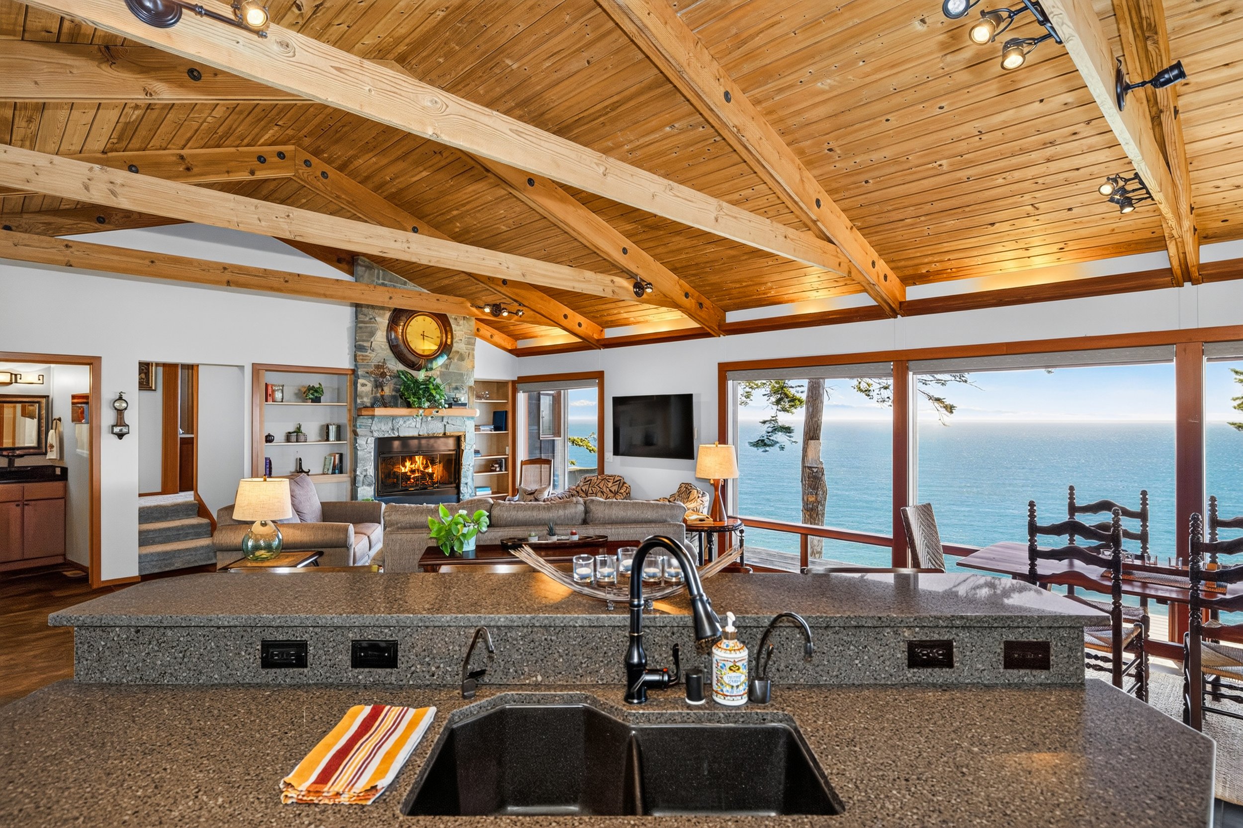 14122 Ervine Rd-90.jpg