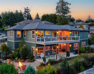 Best Neighborhood Locations for Luxury Buyers in Anacortes