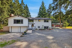 How Location Impacts Your Home’s Resale Value in Oak Harbor