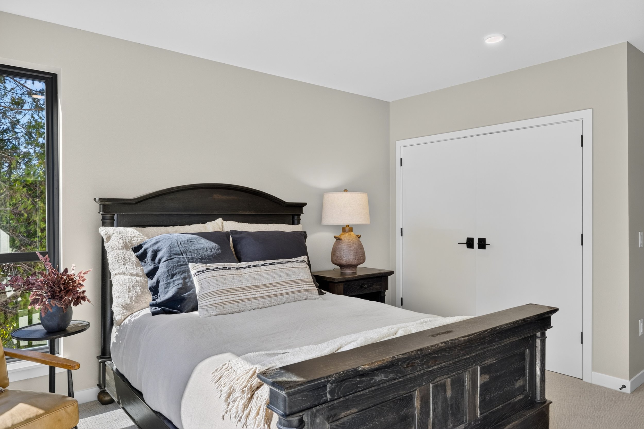 306 Center Street Unit 301 and 304-31.jpg