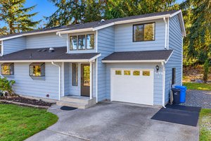 Best Home Locations for Retirees Moving to Oak Harbor