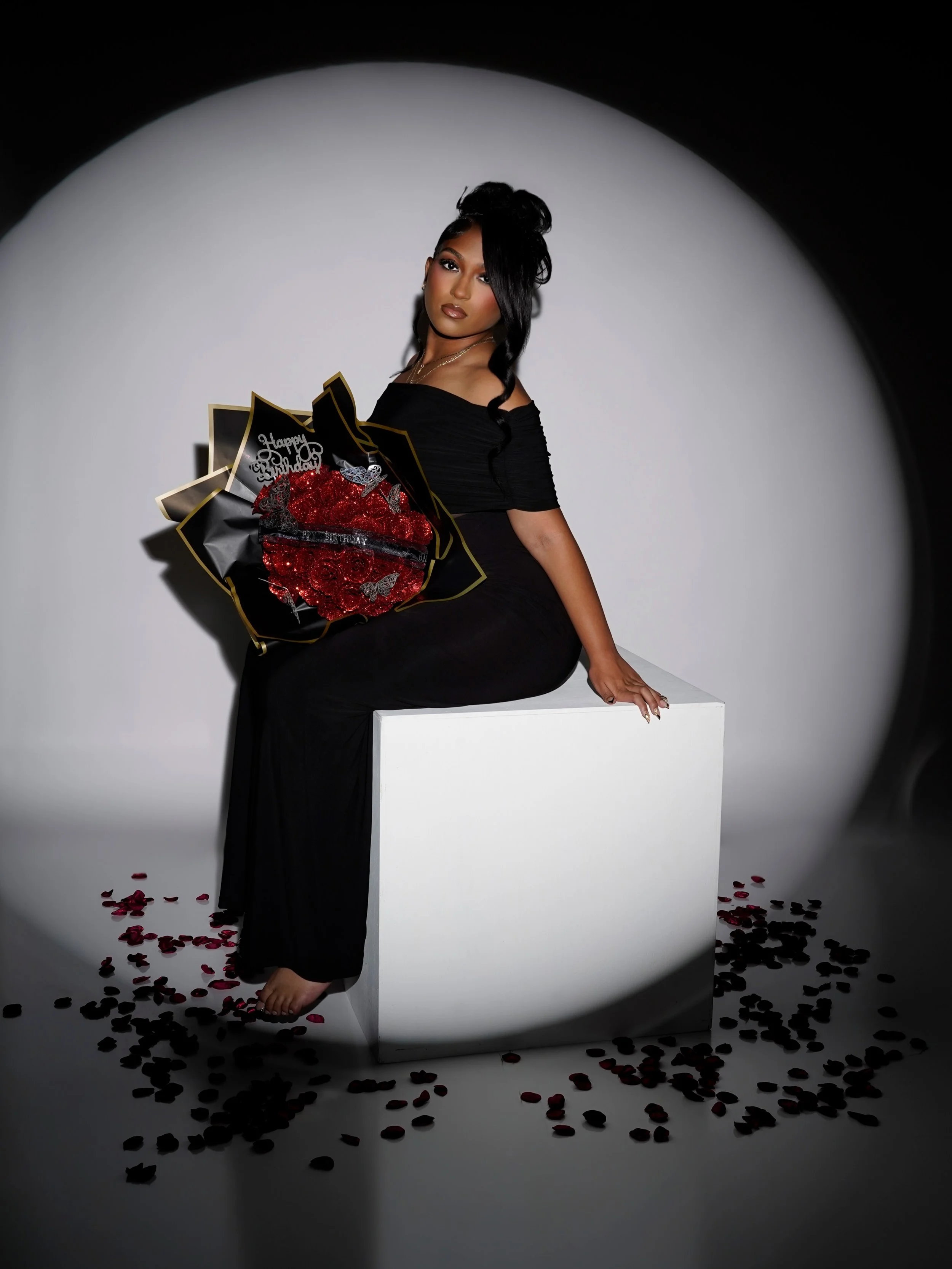 Timeless 🥀 #spotlight #birthday #roses