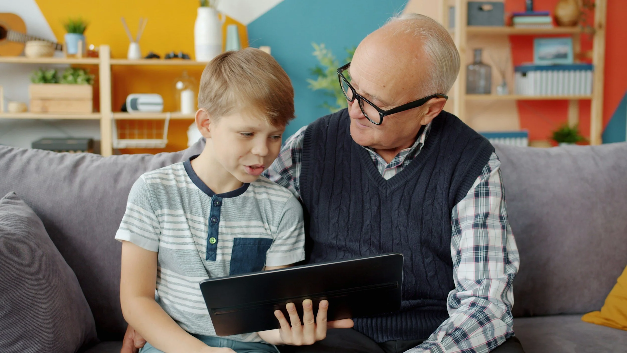 Online Learning Is Better When Built for Connection