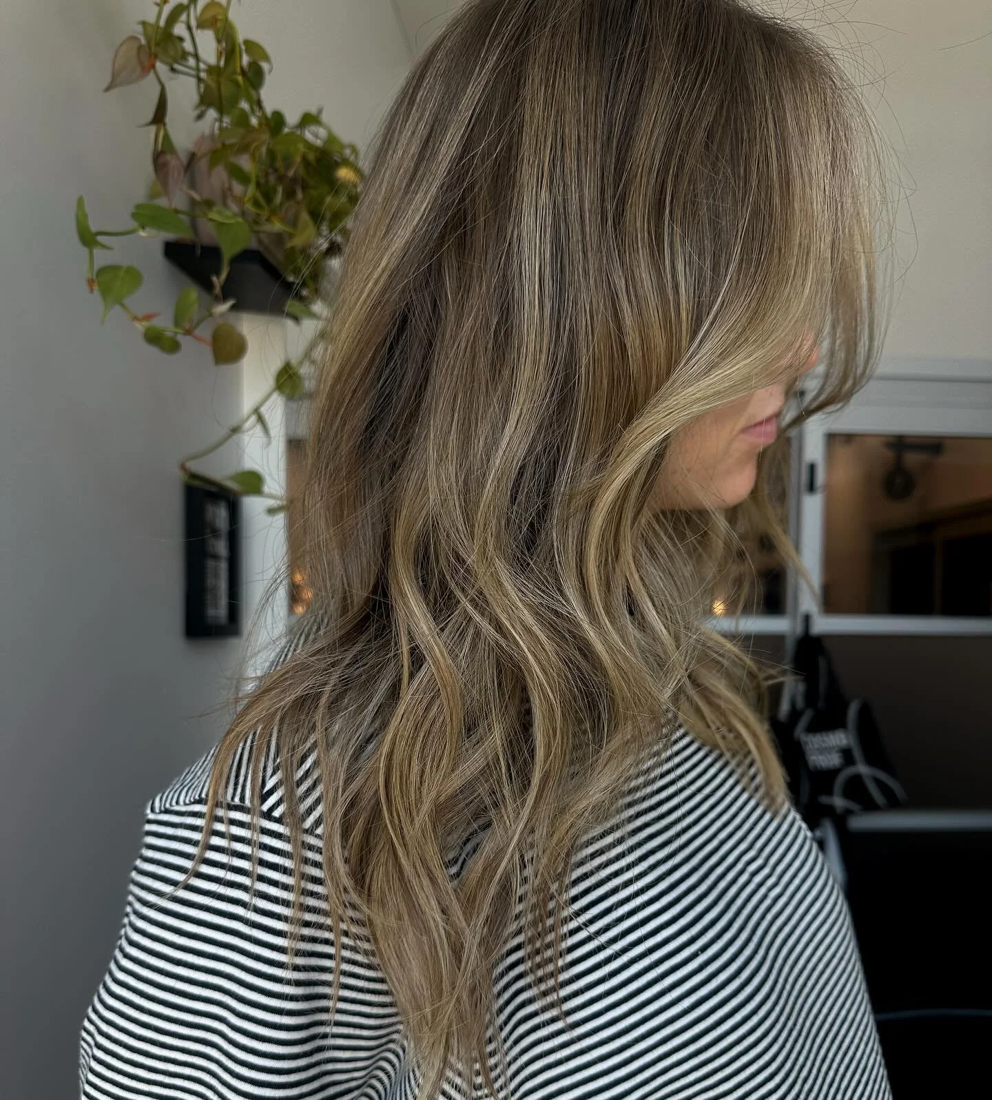 Softer tones of blonde for this lovely lady. We wanted low maintenance and enhancement of her natural without going too bright.
We aim for 3-4 months but if she is really busy I’ll see her around 5/6 and it still will look great!