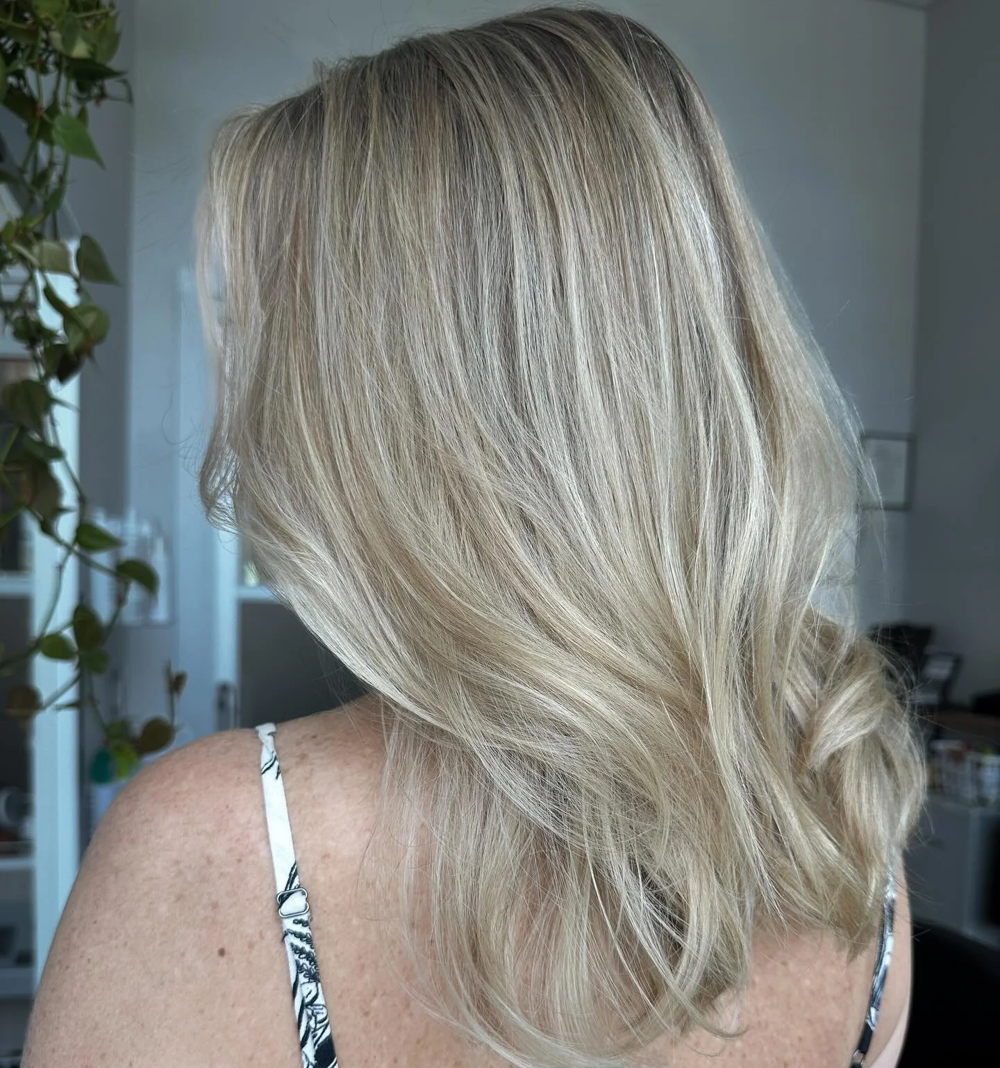 Teasy lights and toned with 9-4+9,5-49. Simple and perfection imho