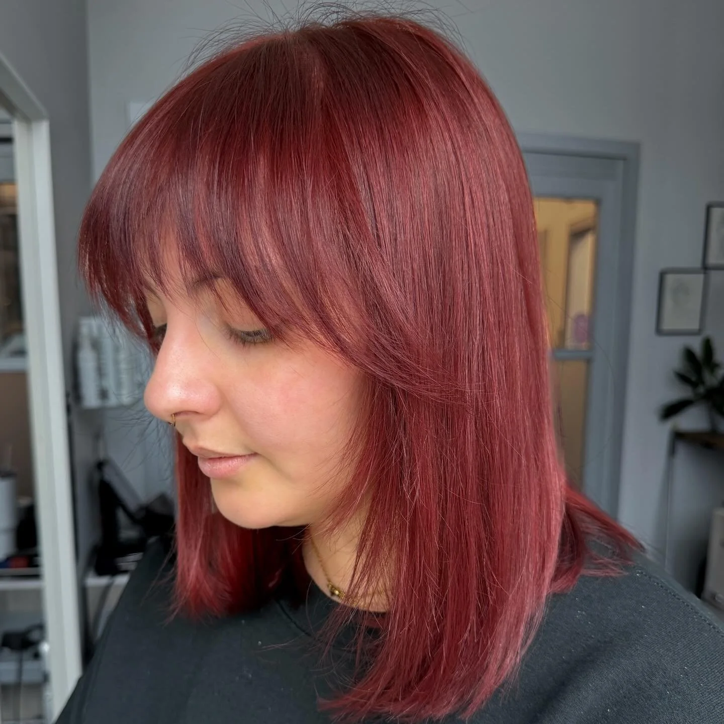 🥸 I forgot a before 

Half was her natural (level 5) and the ends were bleached blonde. Used Schwarzkopf igora color to lift her natural and vibrancy to fill and tone her ends

If you have virgin hair you don&rsquo;t always need bleach to achieve yo