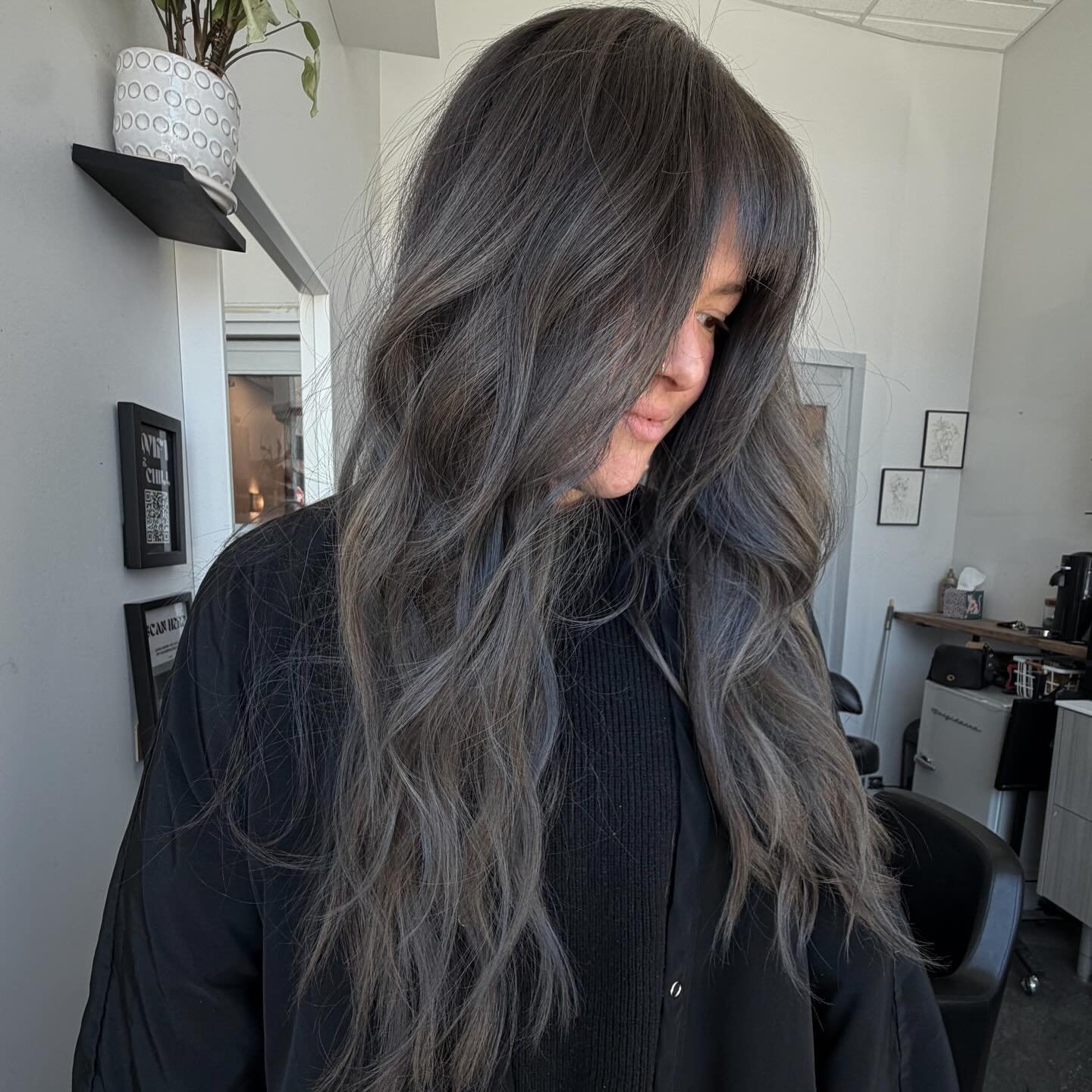 smokey

Lifted her to level 10 and toned using 7-21, 5-1, -22,-33,-99.

It seems like a lot but I used like 2grams of the additives so 🤷🏻&zwj;♀️ 

This fades into a really blonde (fairly quickly I might add). Which is perfect imo when you want to h