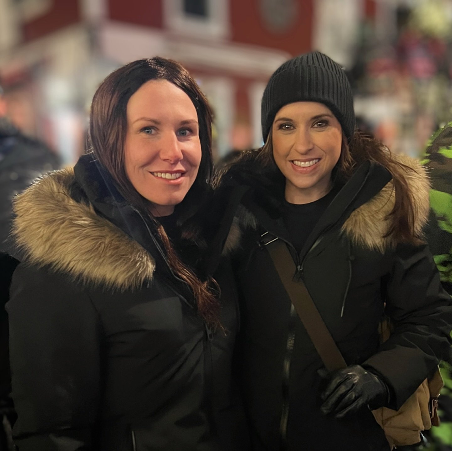 @thereallacey with her stunt double @immahelga in the @hallmarkchannel movie #thechristmasquest Premiere 1 desember 2024. Stunt Coordinator @jon_vidar_arnthorsson  Photos IMDB, Hallmark Channel #heroiceland @heroiceland