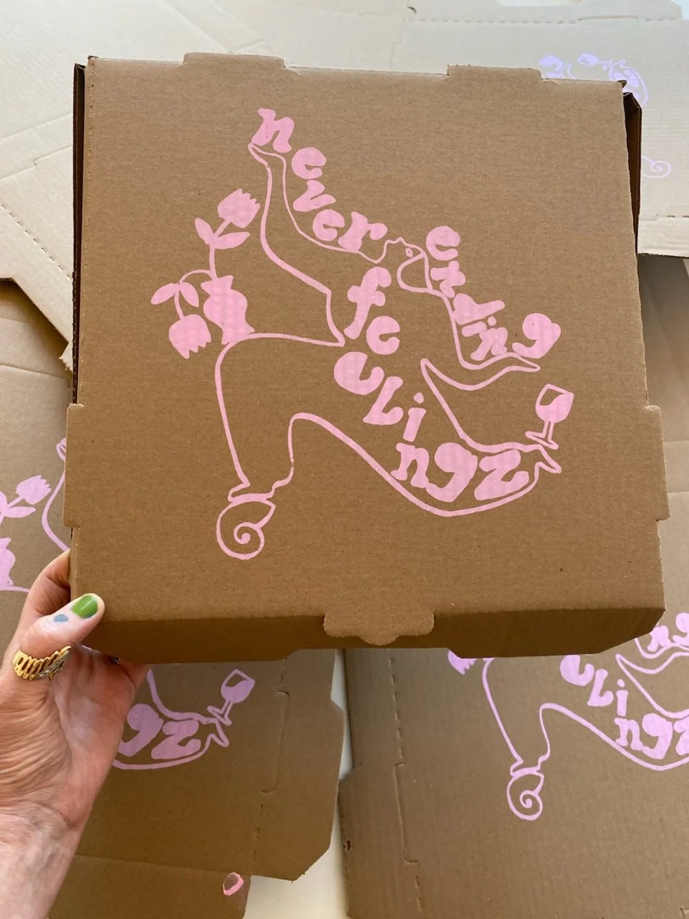 NeverEndingFeelingz Pizza Box!