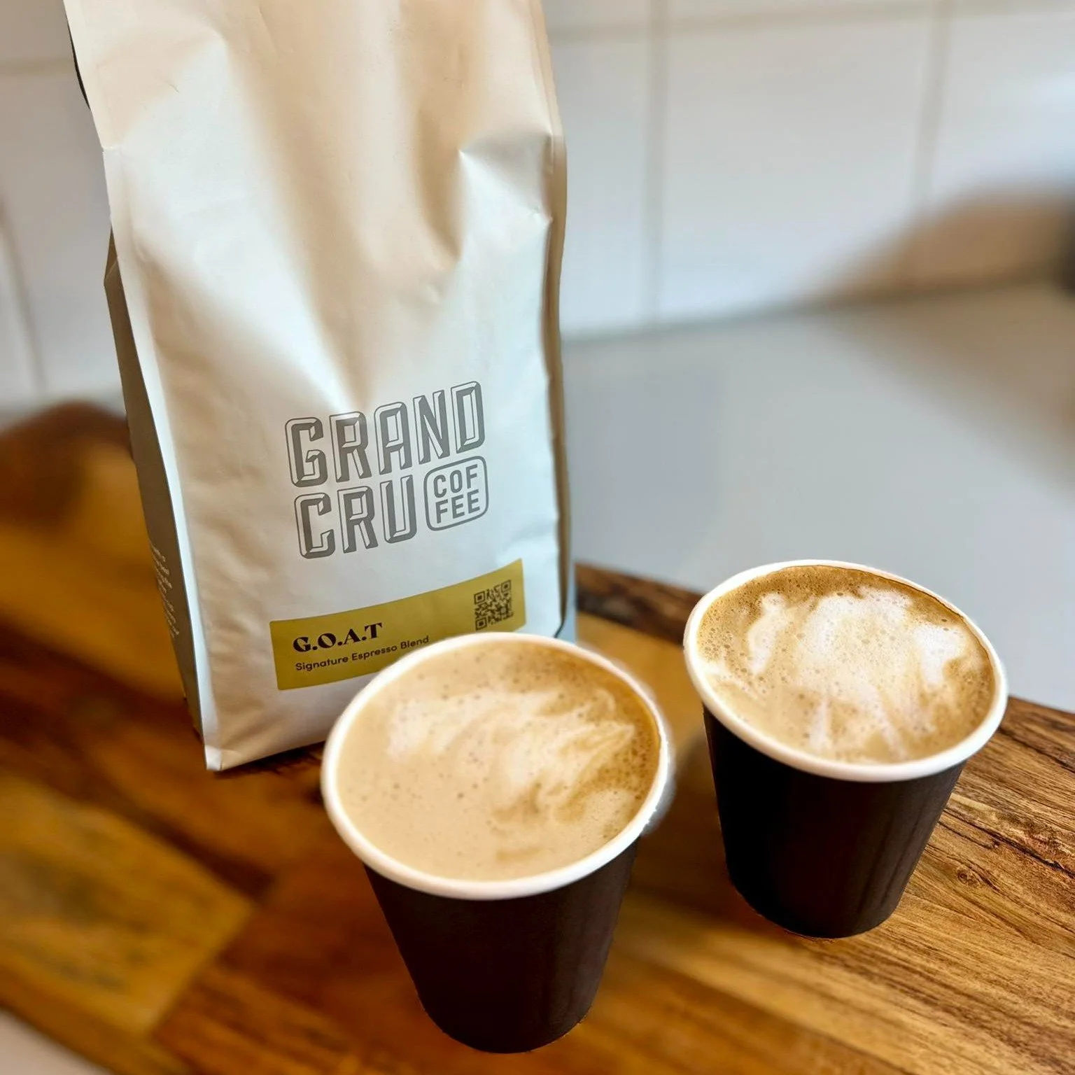 Craving a better brew ☕ to beat the Autumn chill whilst camping? Ditch the camp instant coffee! Our park kiosk serves delicious takeaway coffee featuring Grand'Cru Coffee Roasters G.O.A.T. blend.

We also serve hot chocolates and iced drinks. Check o