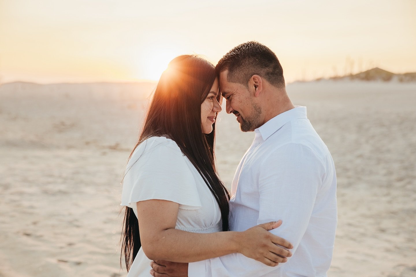 &ldquo;Cover me in sunshine&hellip;&rdquo; 

One of my favorite things is when the sun flare hits just like in this first photo☀️ Here are a couple more of this beautiful family.  Parents, if I don&rsquo;t suggest (which I usually try to) to do one o